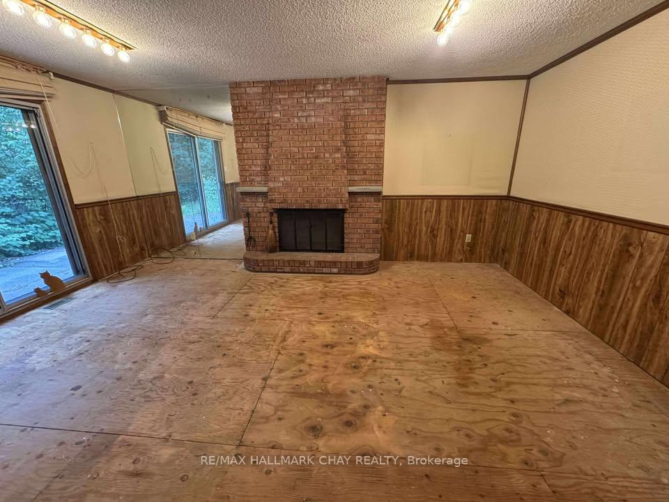 Photo 11 of 23 Cedar Creek Road, Springwater, Midhurst — HOMEH