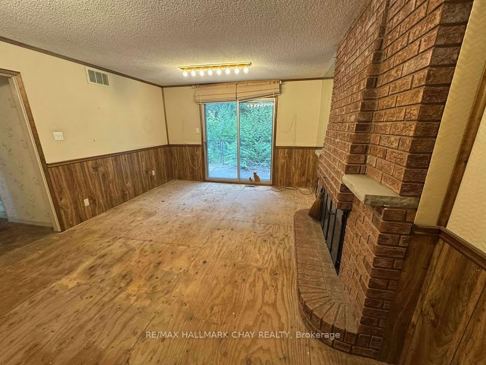 Photo 15 of 23 Cedar Creek Road, Springwater, Midhurst — HOMEH