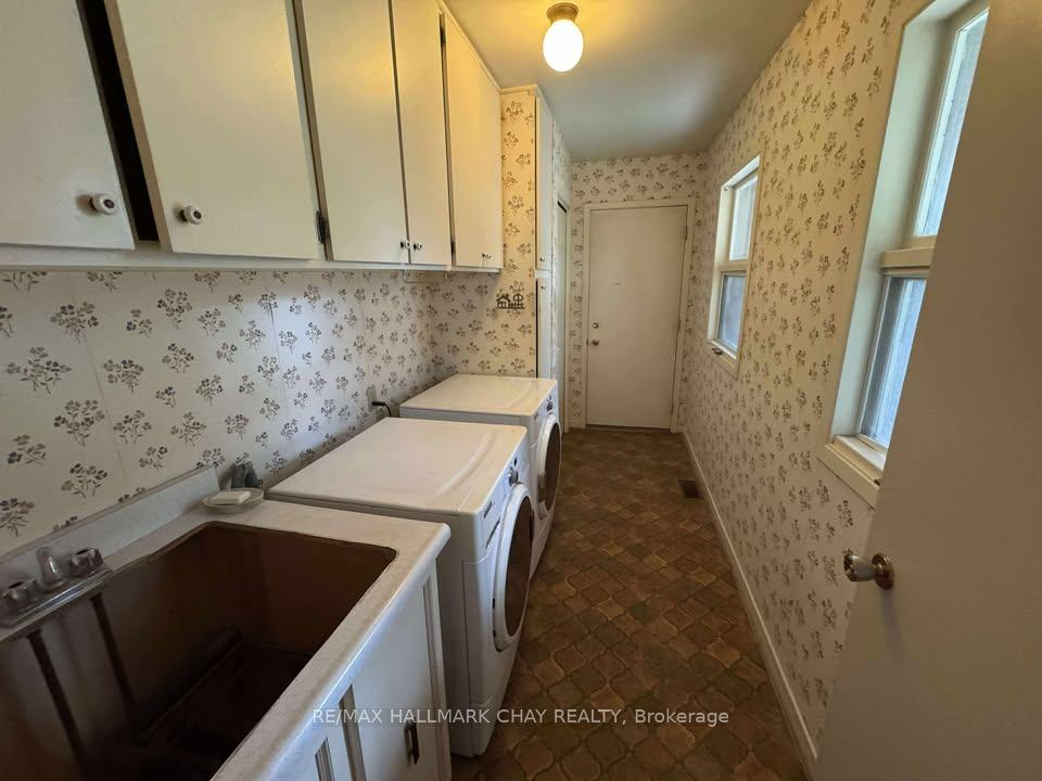 Photo 16 of 23 Cedar Creek Road, Springwater, Midhurst — HOMEH