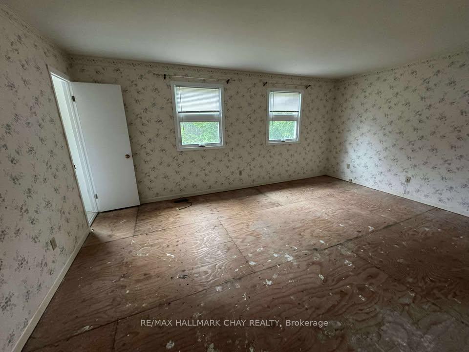 Photo 20 of 23 Cedar Creek Road, Springwater, Midhurst — HOMEH
