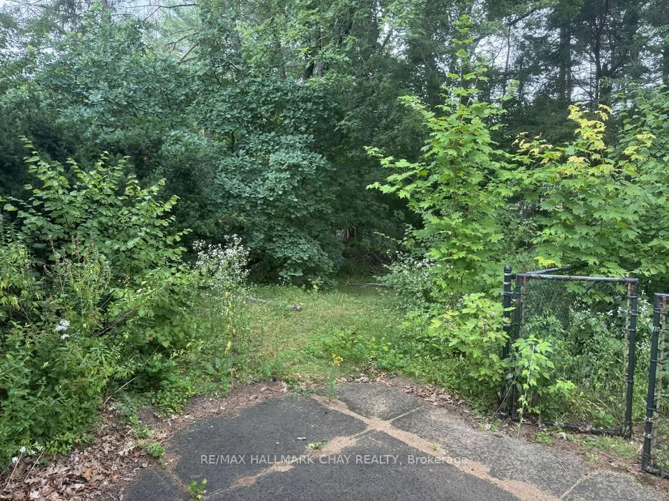 Photo 37 of 23 Cedar Creek Road, Springwater, Midhurst — HOMEH
