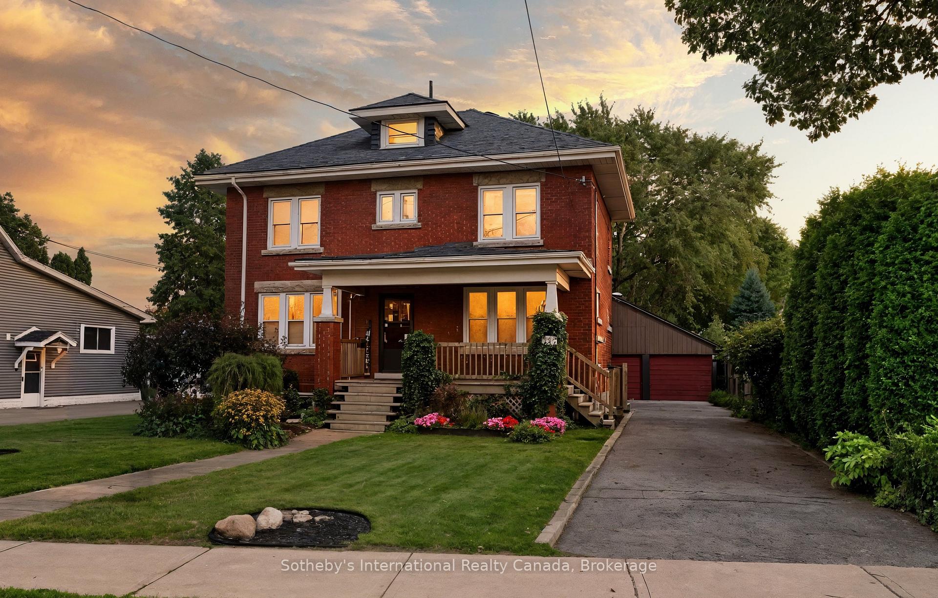 Photo 1 of 122 Lake Avenue Drive, Hamilton, Stoney Creek — HOMEH
