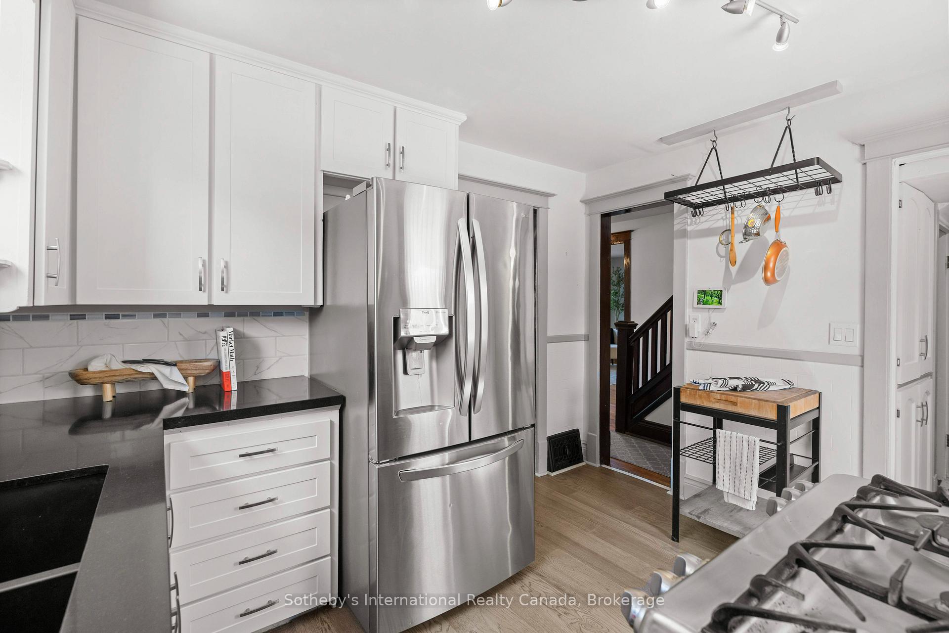 Photo 7 of 122 Lake Avenue Drive, Hamilton, Stoney Creek — HOMEH