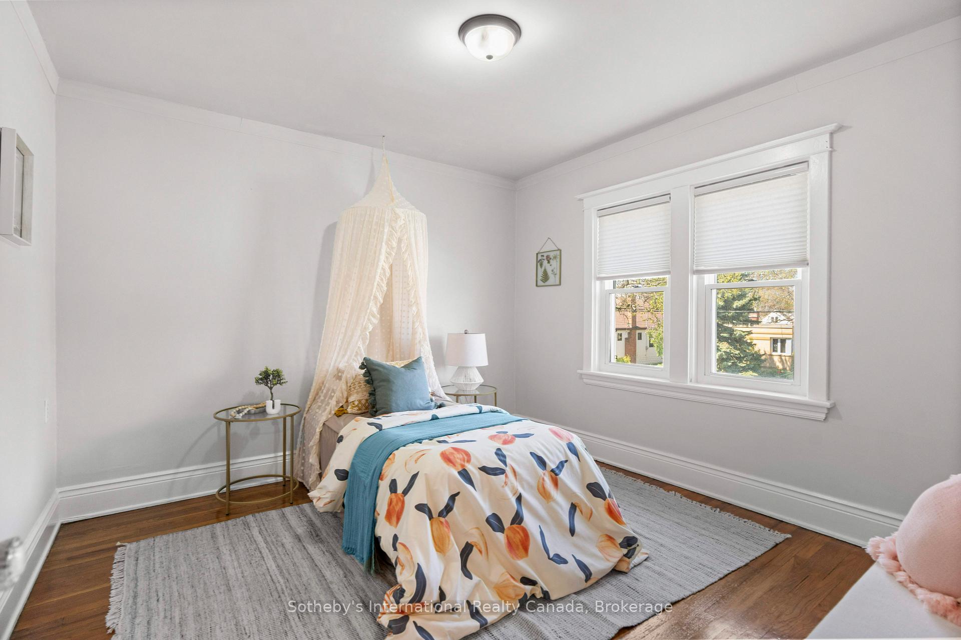 Photo 6 of 122 Lake Avenue Drive, Hamilton, Stoney Creek — HOMEH
