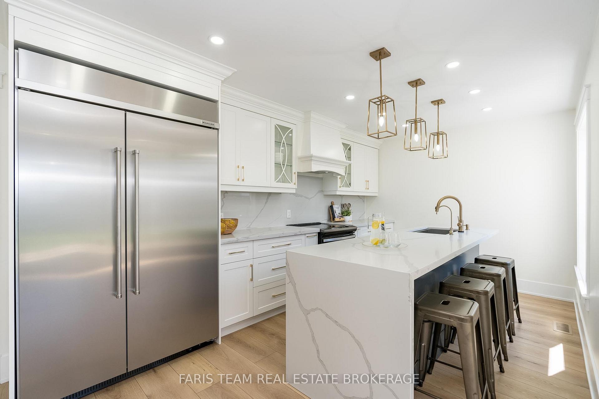 Photo 2 of 58 Girdwood Drive, Barrie, Holly — HOMEH