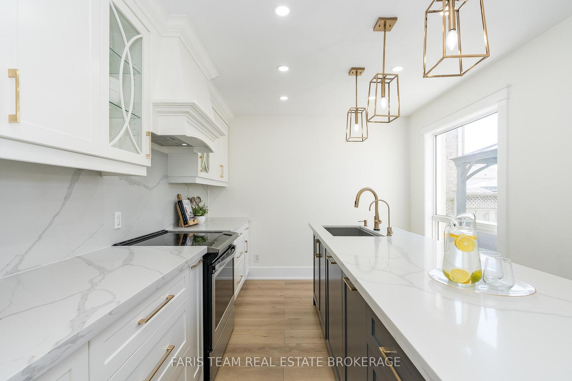 Photo 6 of 58 Girdwood Drive, Barrie, Holly — HOMEH