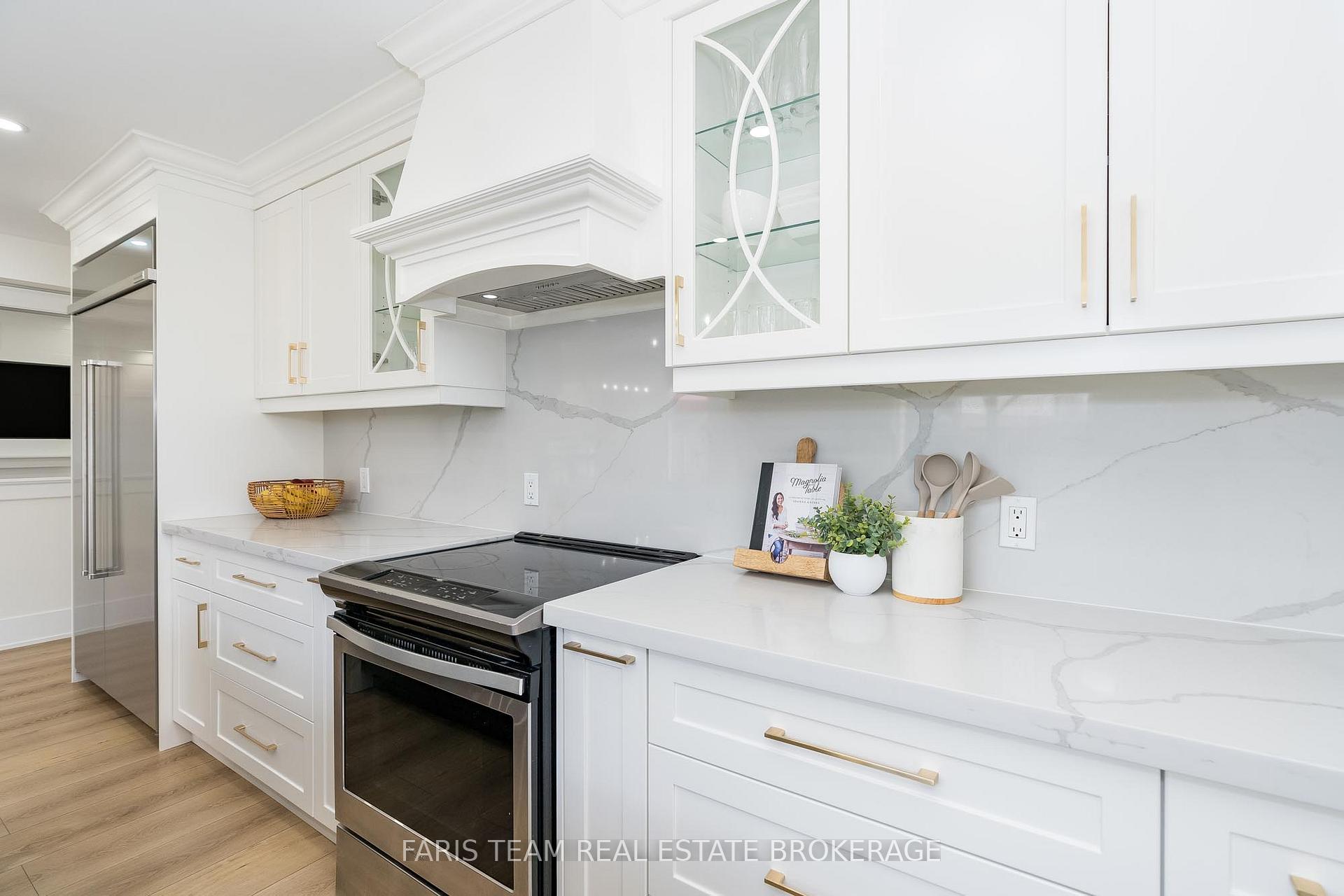Photo 3 of 58 Girdwood Drive, Barrie, Holly — HOMEH