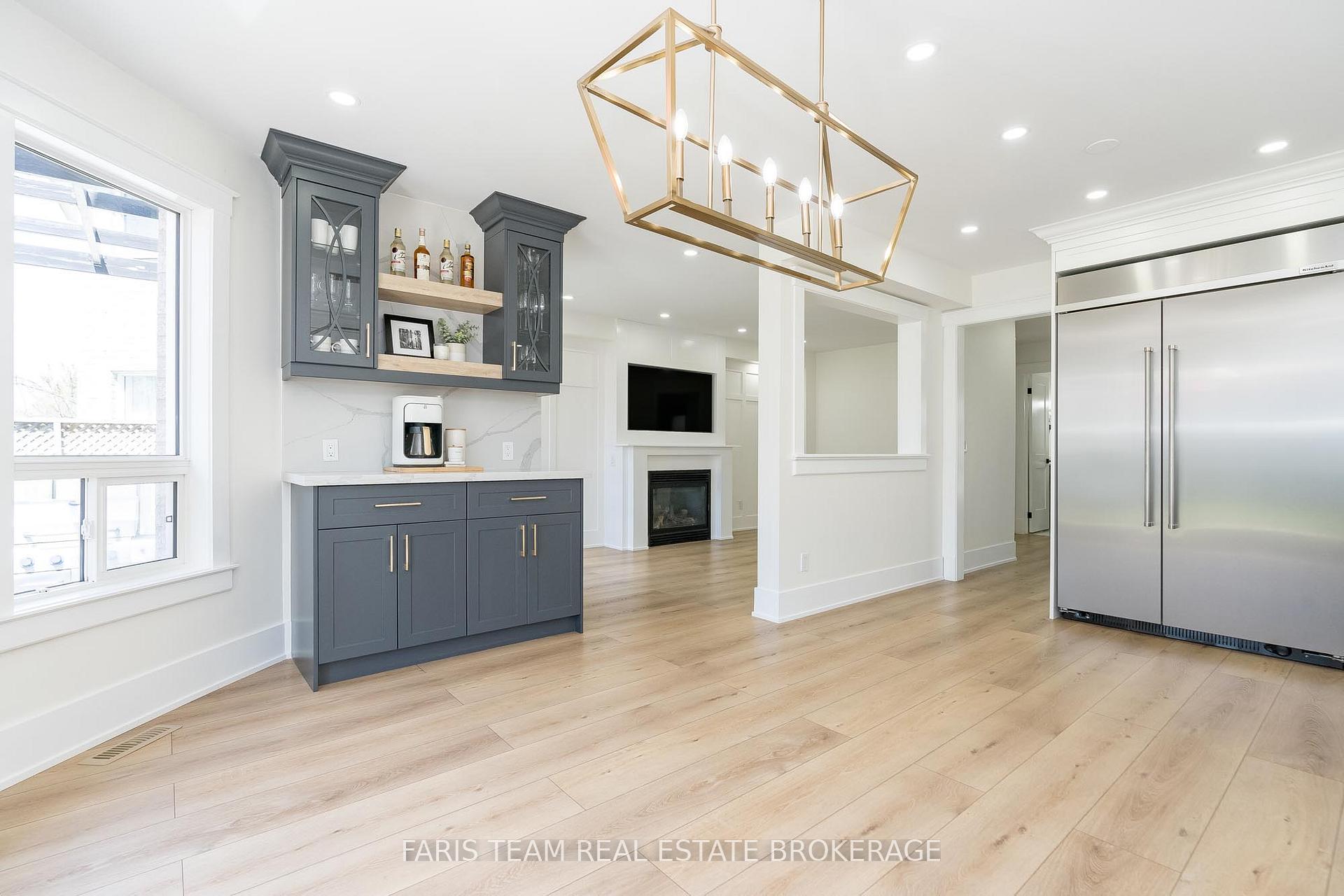 Photo 5 of 58 Girdwood Drive, Barrie, Holly — HOMEH