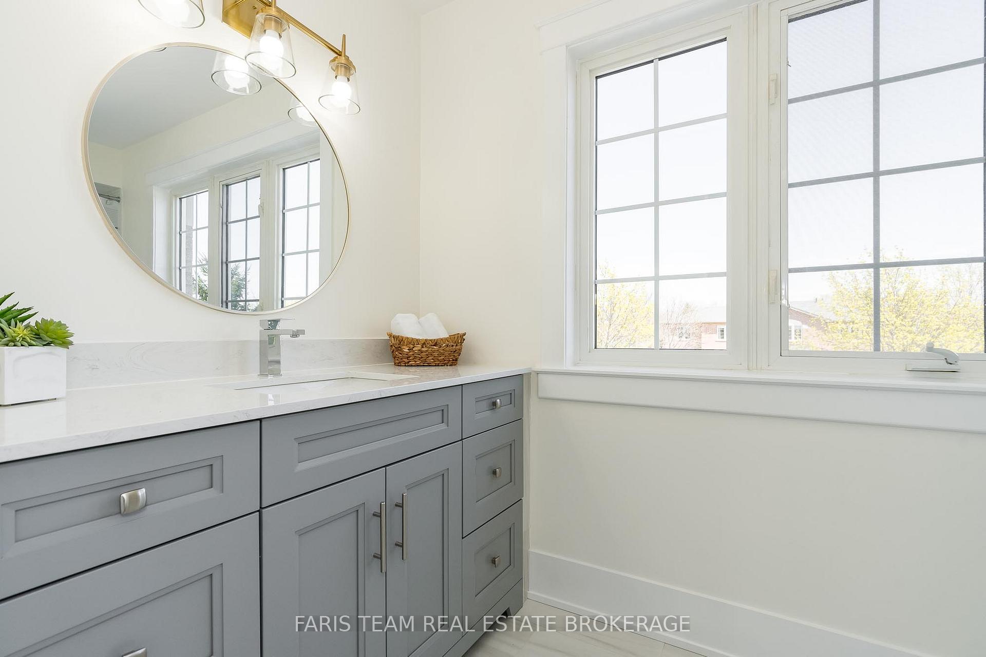 Photo 19 of 58 Girdwood Drive, Barrie, Holly — HOMEH
