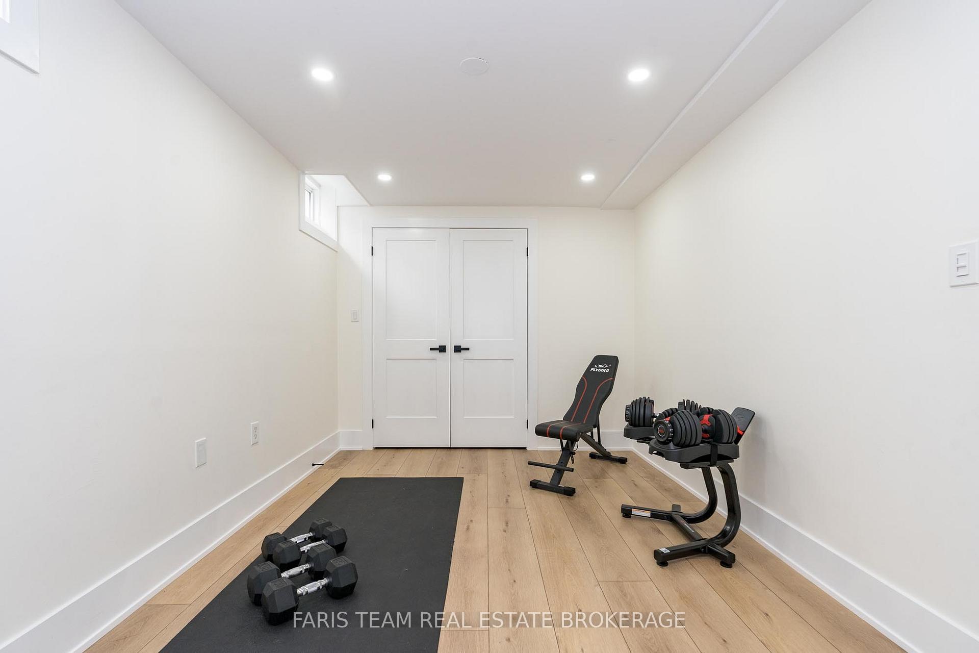 Photo 20 of 58 Girdwood Drive, Barrie, Holly — HOMEH