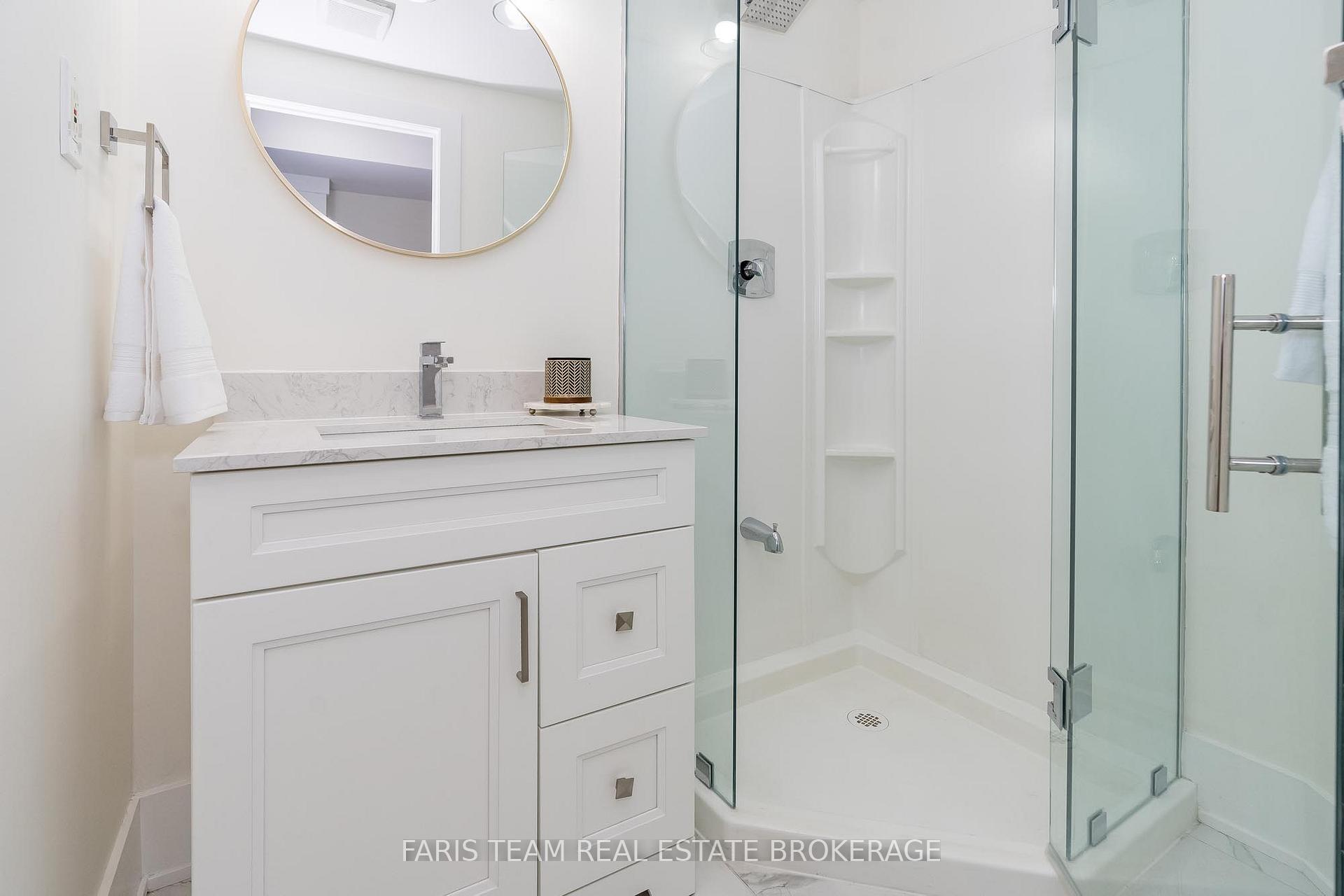 Photo 16 of 58 Girdwood Drive, Barrie, Holly — HOMEH