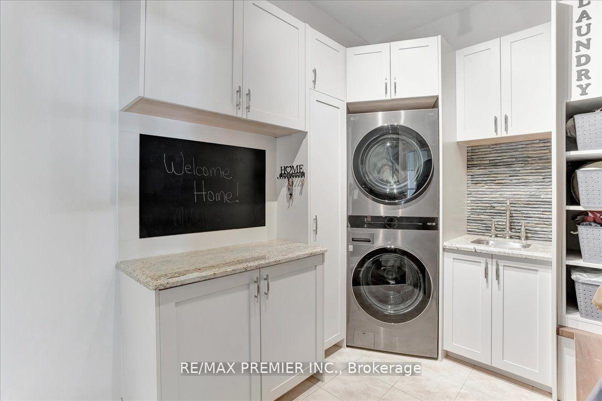 Photo 10 of 3 Pepin Court, Barrie, Innis-Shore — HOMEH