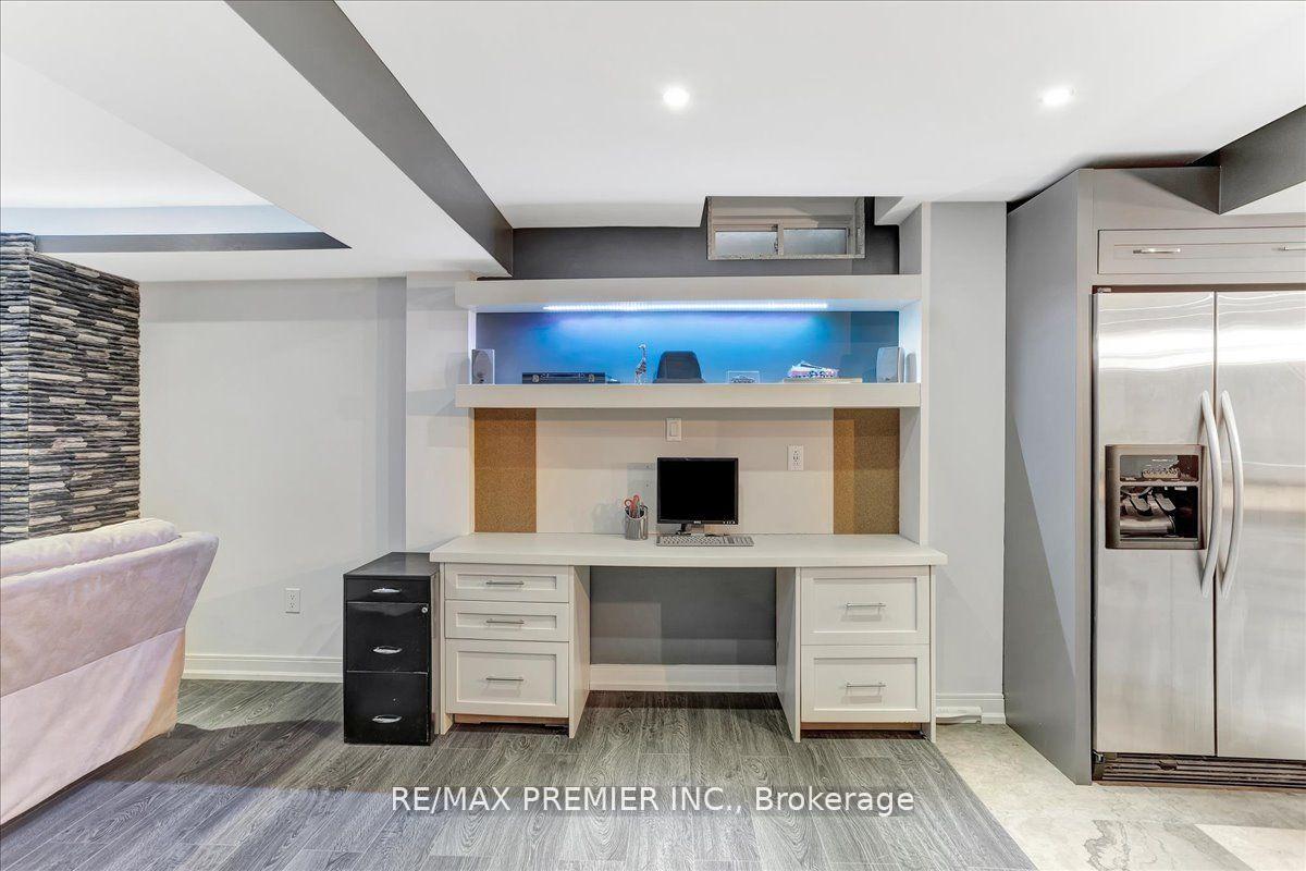 Photo 18 of 3 Pepin Court, Barrie, Innis-Shore — HOMEH
