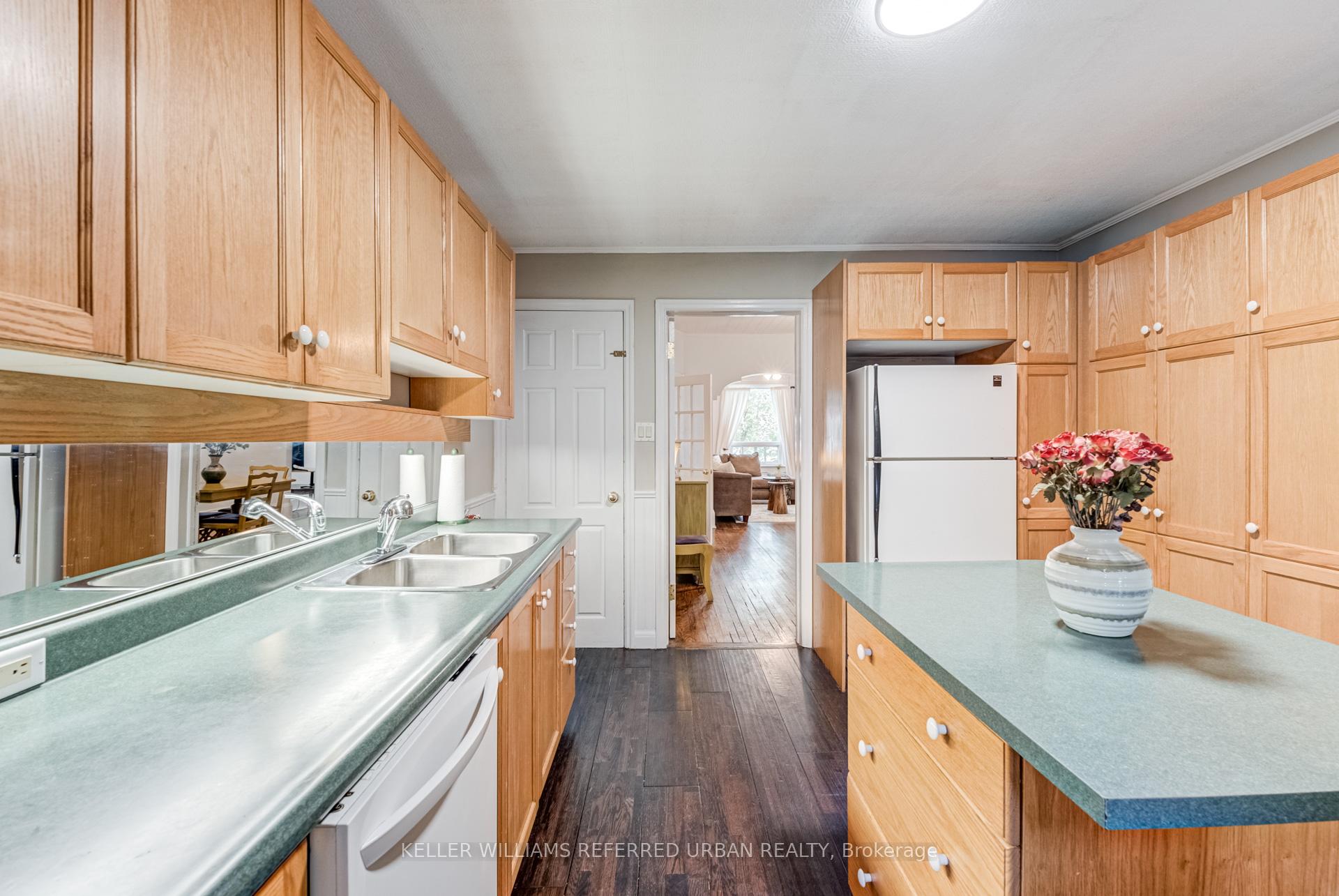 Photo 17 of 338 Main Street, Toronto, East End-Danforth — HOMEH