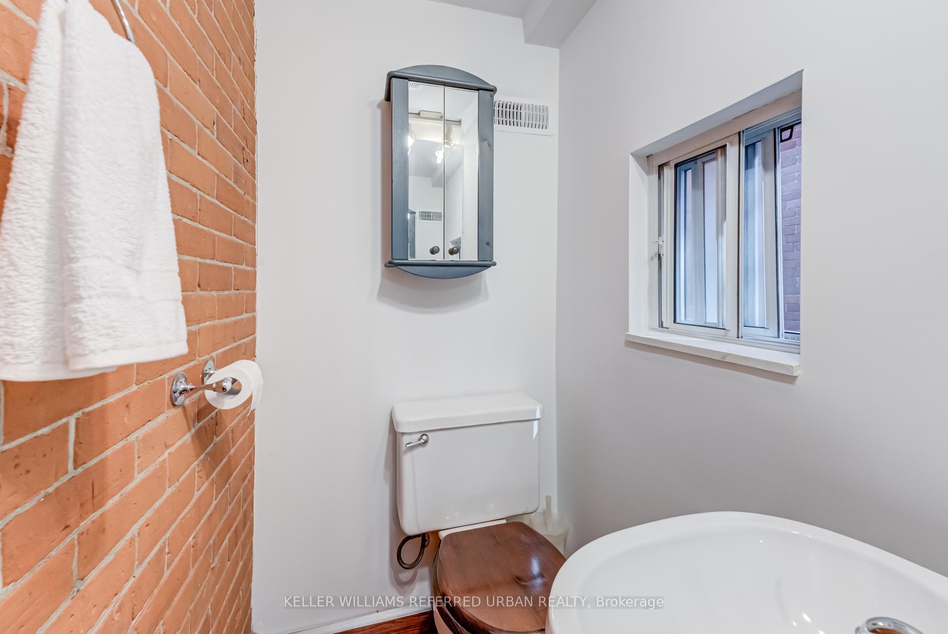 Photo 5 of 338 Main Street, Toronto, East End-Danforth — HOMEH