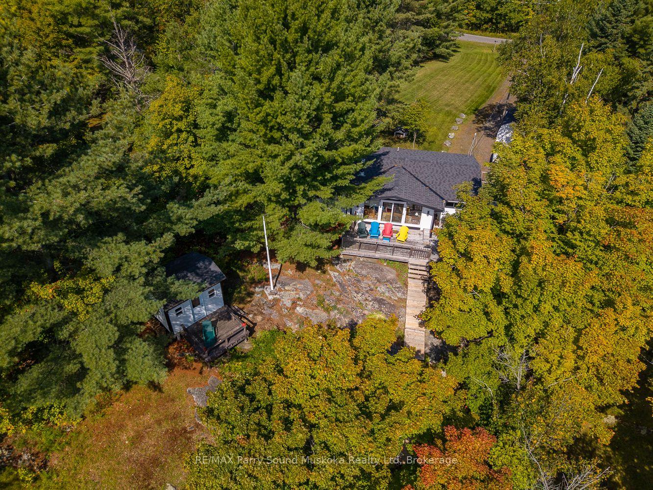 Photo 11 of 8 Marine Drive, McKellar — HOMEH