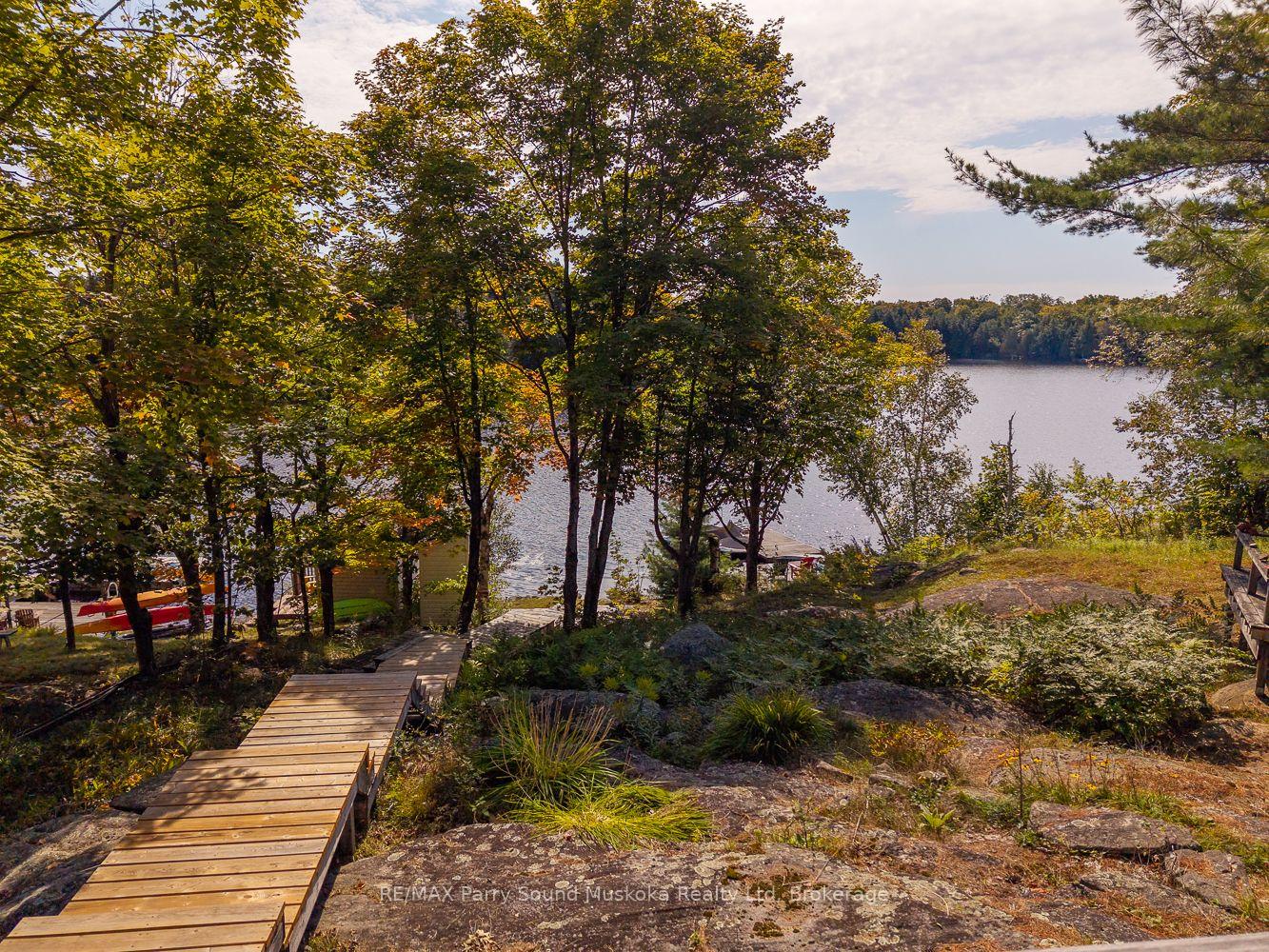 Photo 15 of 8 Marine Drive, McKellar — HOMEH