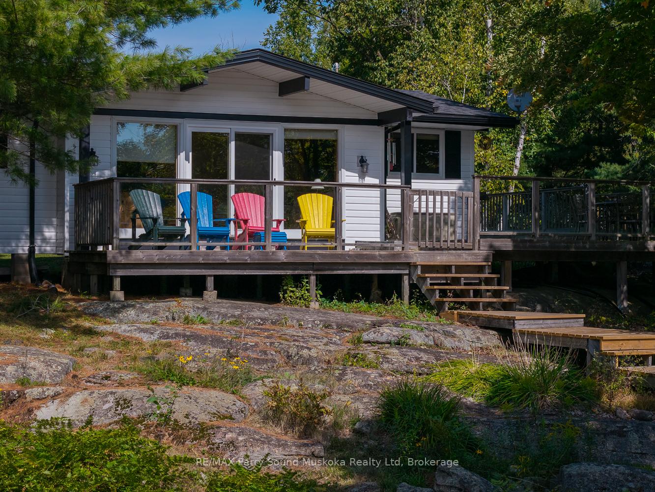 Photo 33 of 8 Marine Drive, McKellar — HOMEH