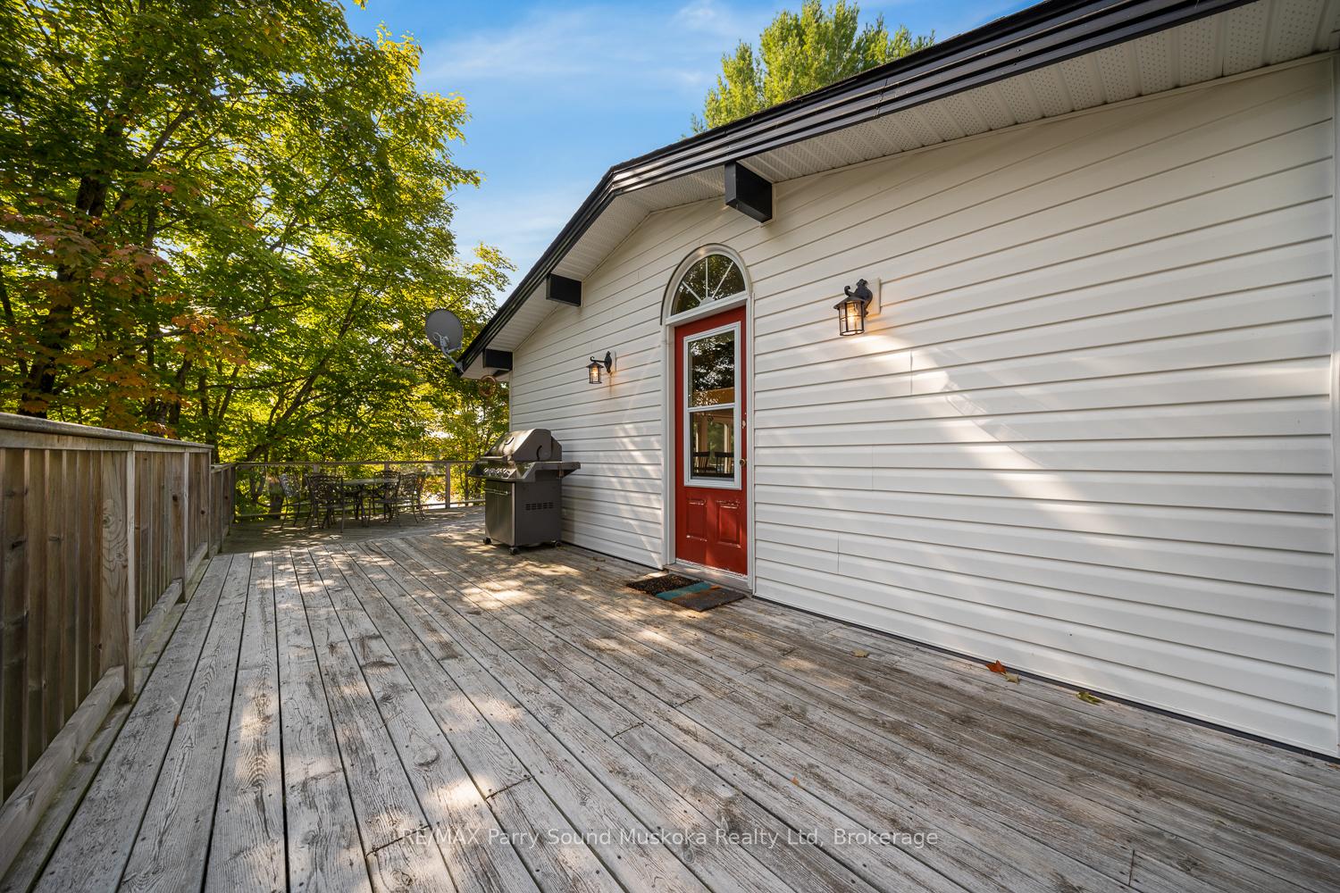Photo 20 of 8 Marine Drive, McKellar — HOMEH