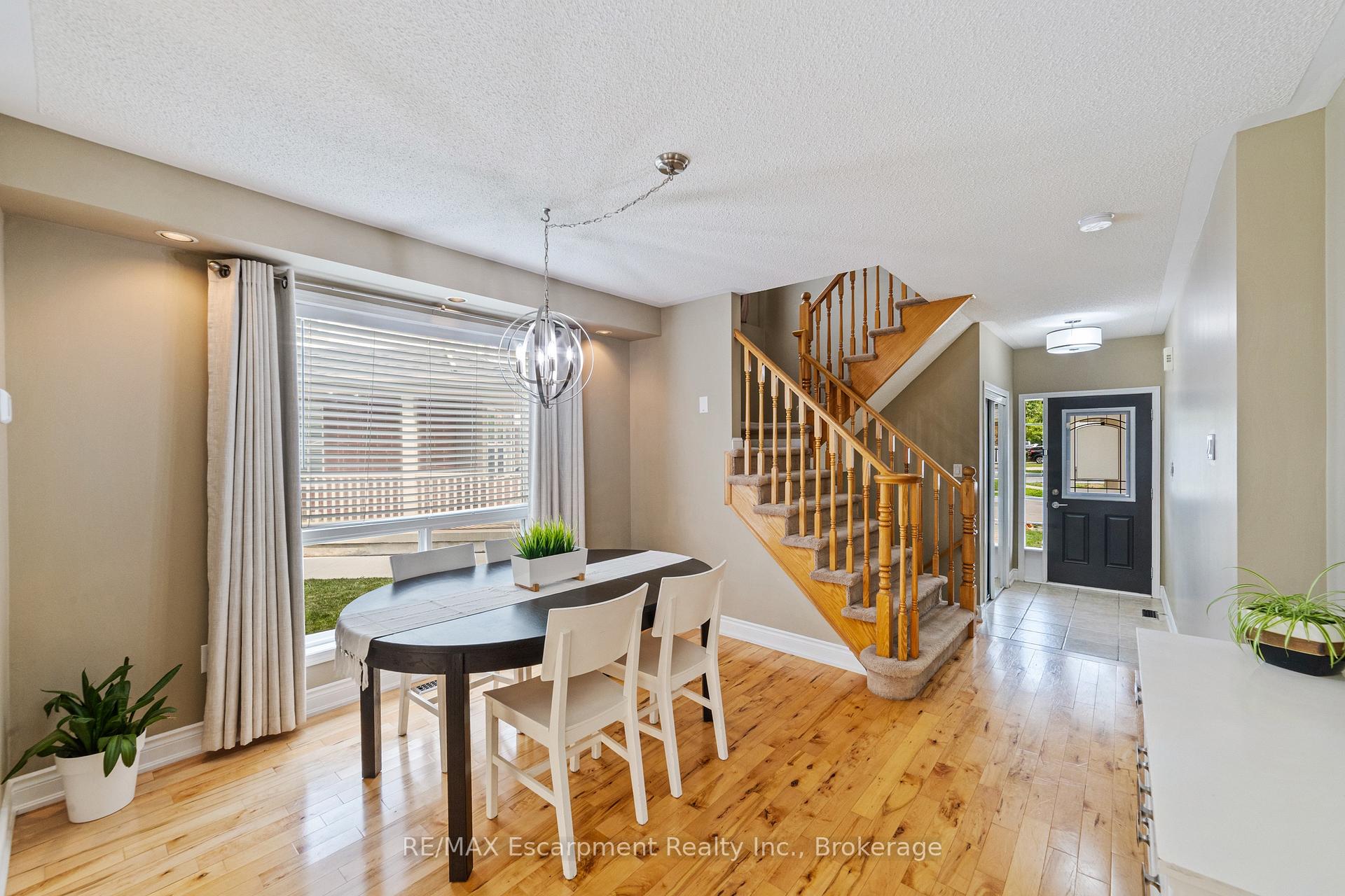 Photo 5 of 1113 Riddell Crescent, Milton, Beaty — HOMEH