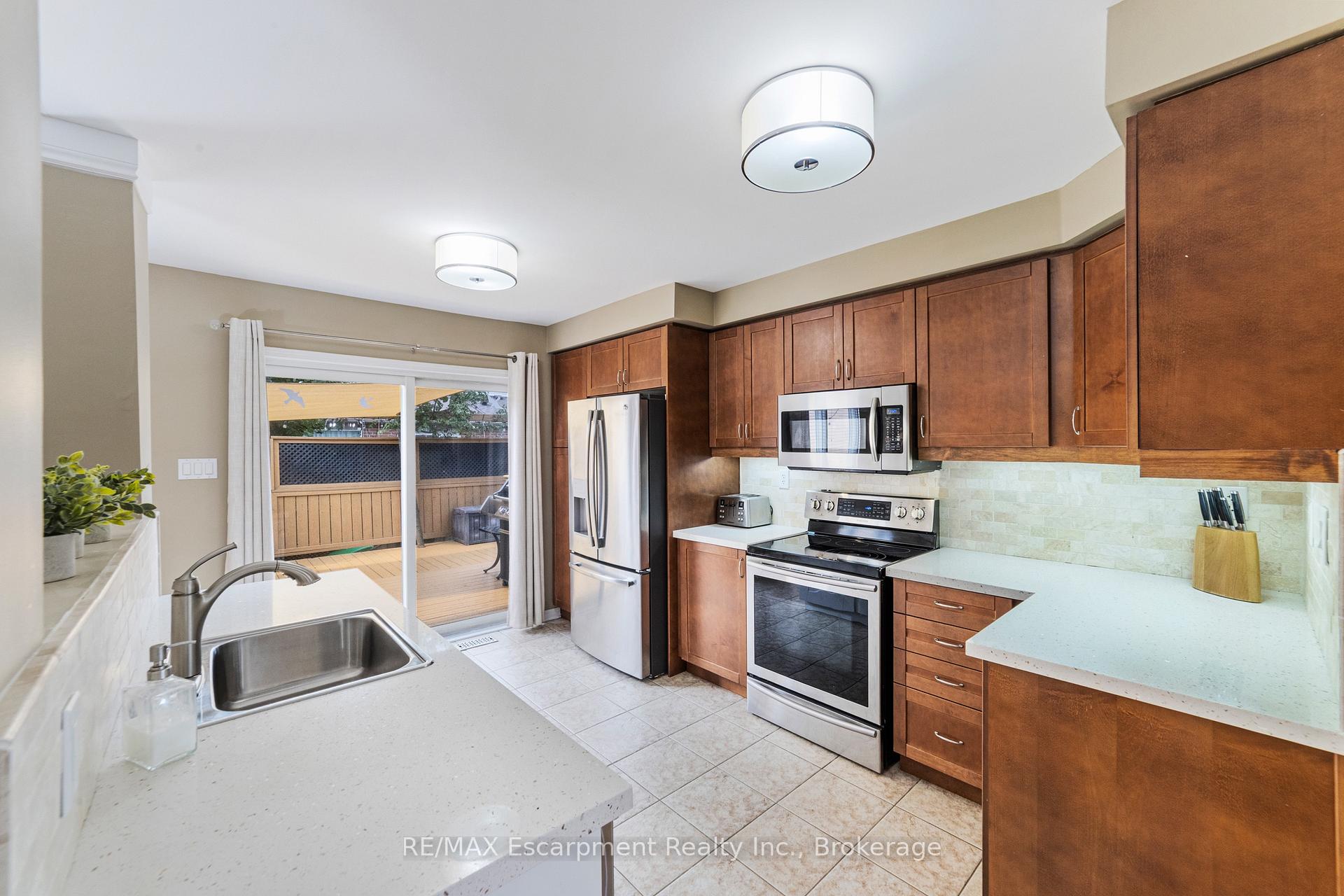 Photo 8 of 1113 Riddell Crescent, Milton, Beaty — HOMEH