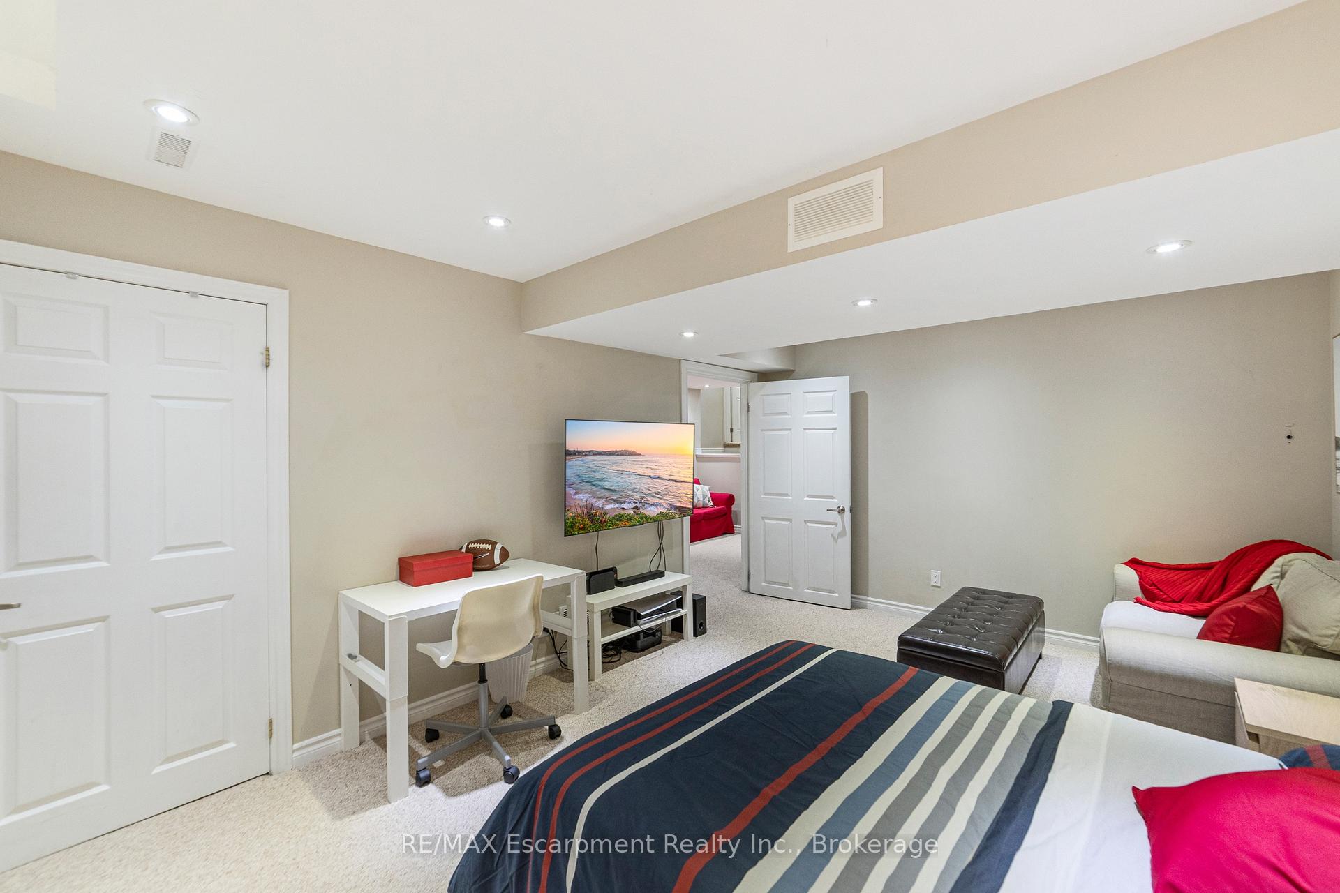 Photo 18 of 1113 Riddell Crescent, Milton, Beaty — HOMEH