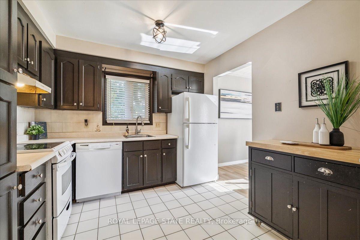 Photo 19 of 640 Cochrane Road, Hamilton, Rosedale — HOMEH
