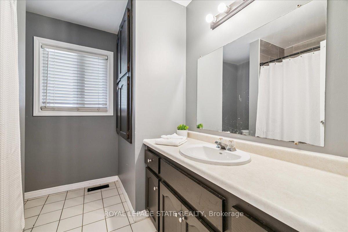 Photo 15 of 640 Cochrane Road, Hamilton, Rosedale — HOMEH