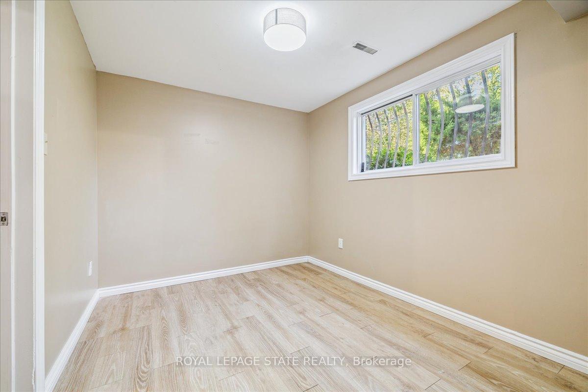Photo 35 of 640 Cochrane Road, Hamilton, Rosedale — HOMEH