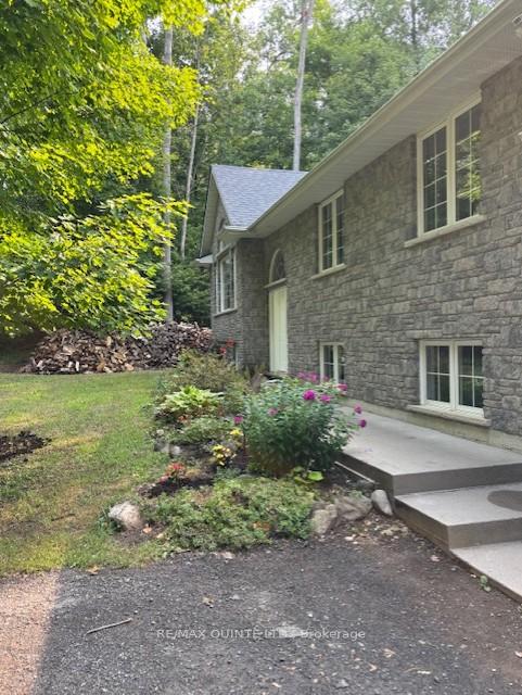 Photo 2 of 156 Tracey Road S, Tyendinaga, Tyendinaga Township — HOMEH
