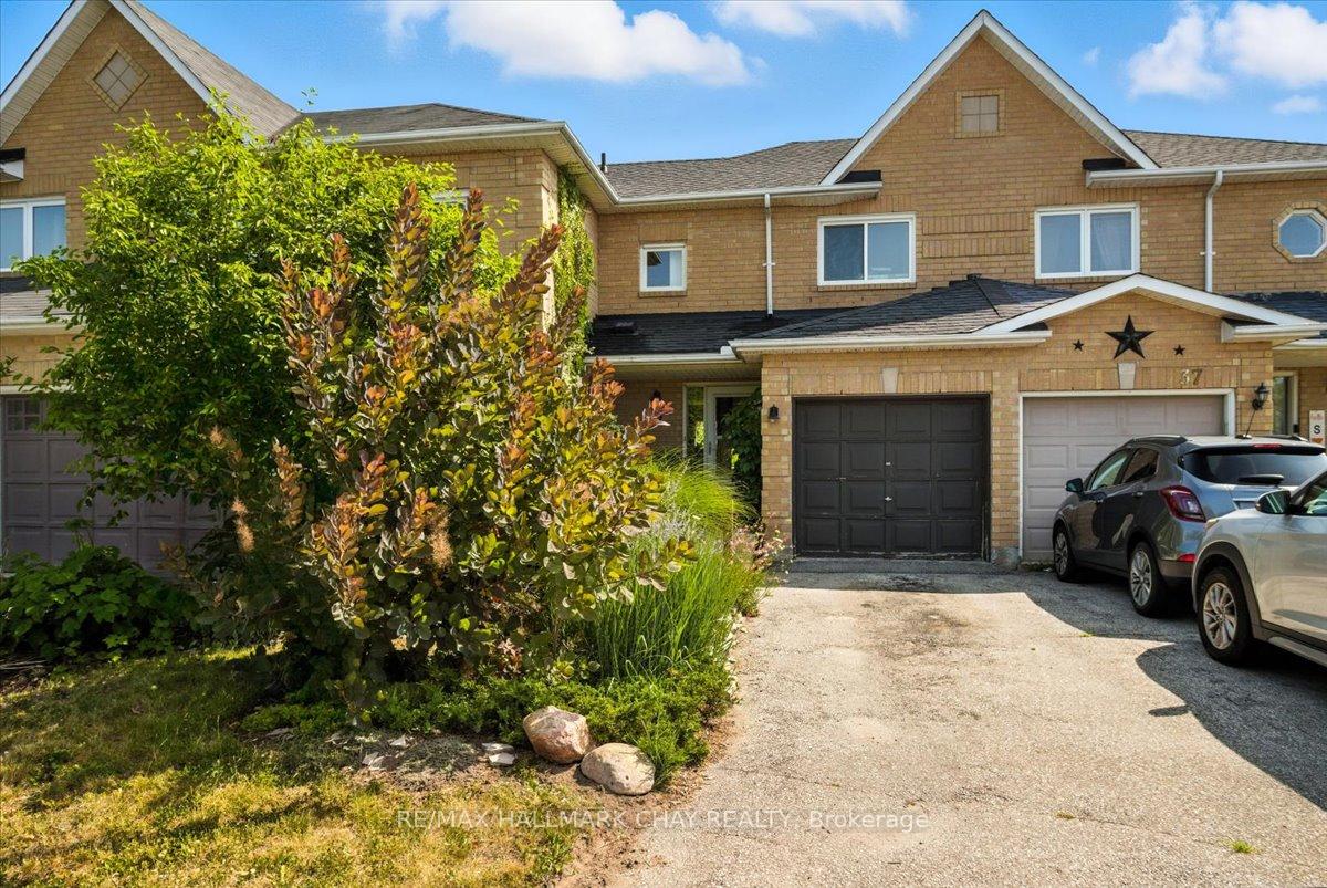 Photo 1 of 39 Lyfytt Crescent, Barrie, West Bayfield — HOMEH