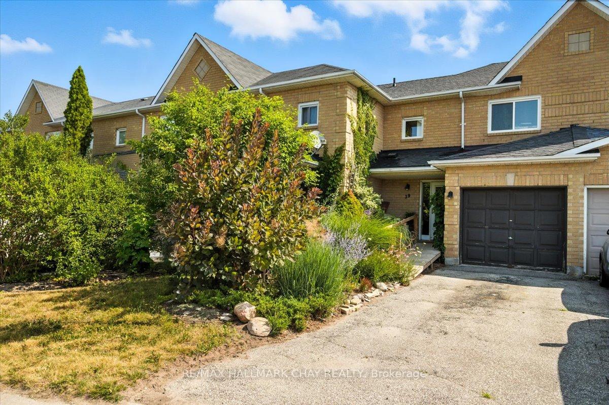 Photo 37 of 39 Lyfytt Crescent, Barrie, West Bayfield — HOMEH