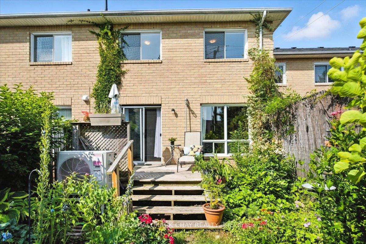 Photo 18 of 39 Lyfytt Crescent, Barrie, West Bayfield — HOMEH