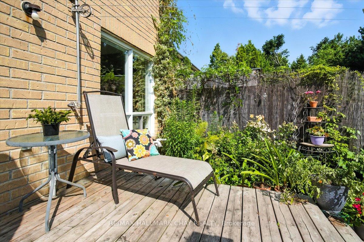 Photo 33 of 39 Lyfytt Crescent, Barrie, West Bayfield — HOMEH