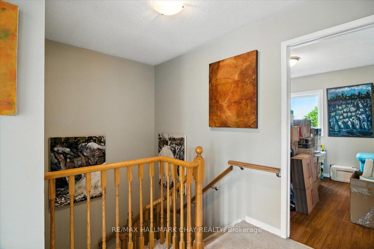 Photo 25 of 39 Lyfytt Crescent, Barrie, West Bayfield — HOMEH