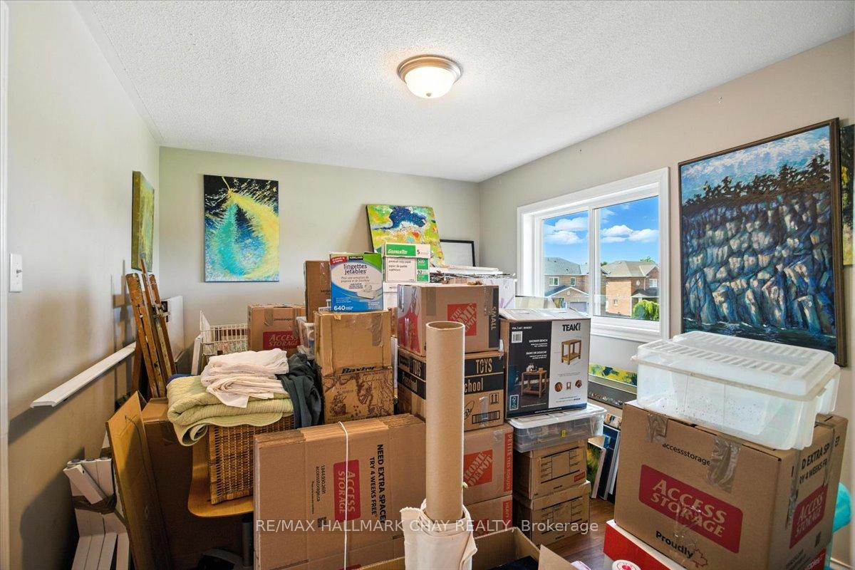 Photo 29 of 39 Lyfytt Crescent, Barrie, West Bayfield — HOMEH