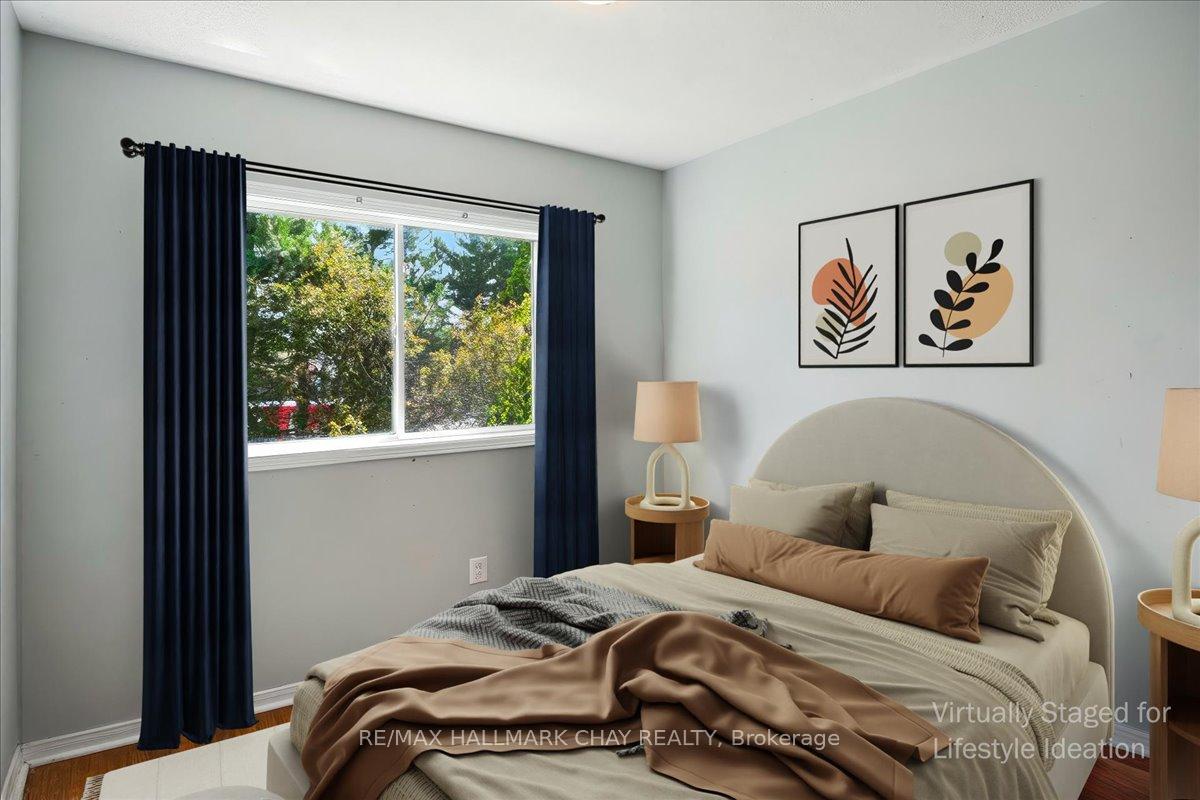 Photo 23 of 39 Lyfytt Crescent, Barrie, West Bayfield — HOMEH