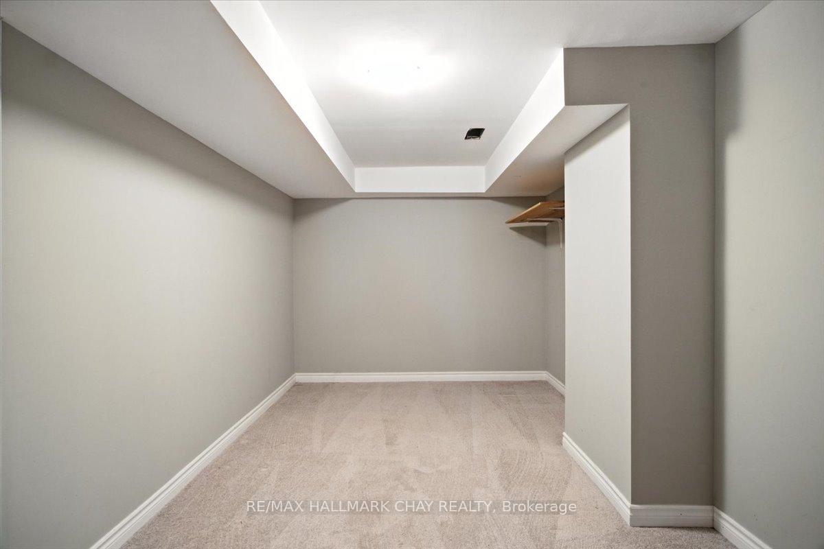 Photo 35 of 39 Lyfytt Crescent, Barrie, West Bayfield — HOMEH