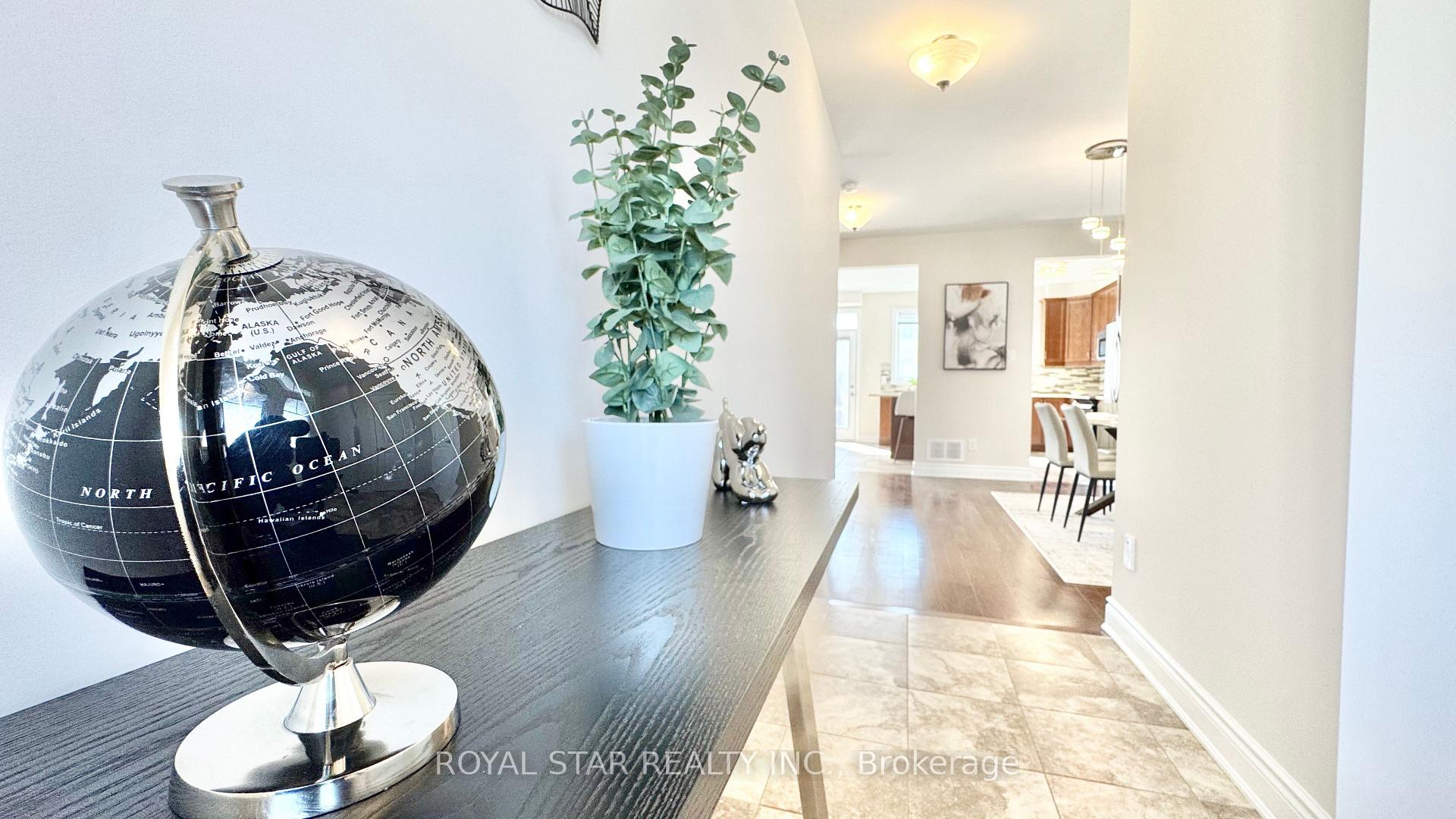Photo 3 of 1016 Manege Street, Ottawa, Stittsville (South) — HOMEH