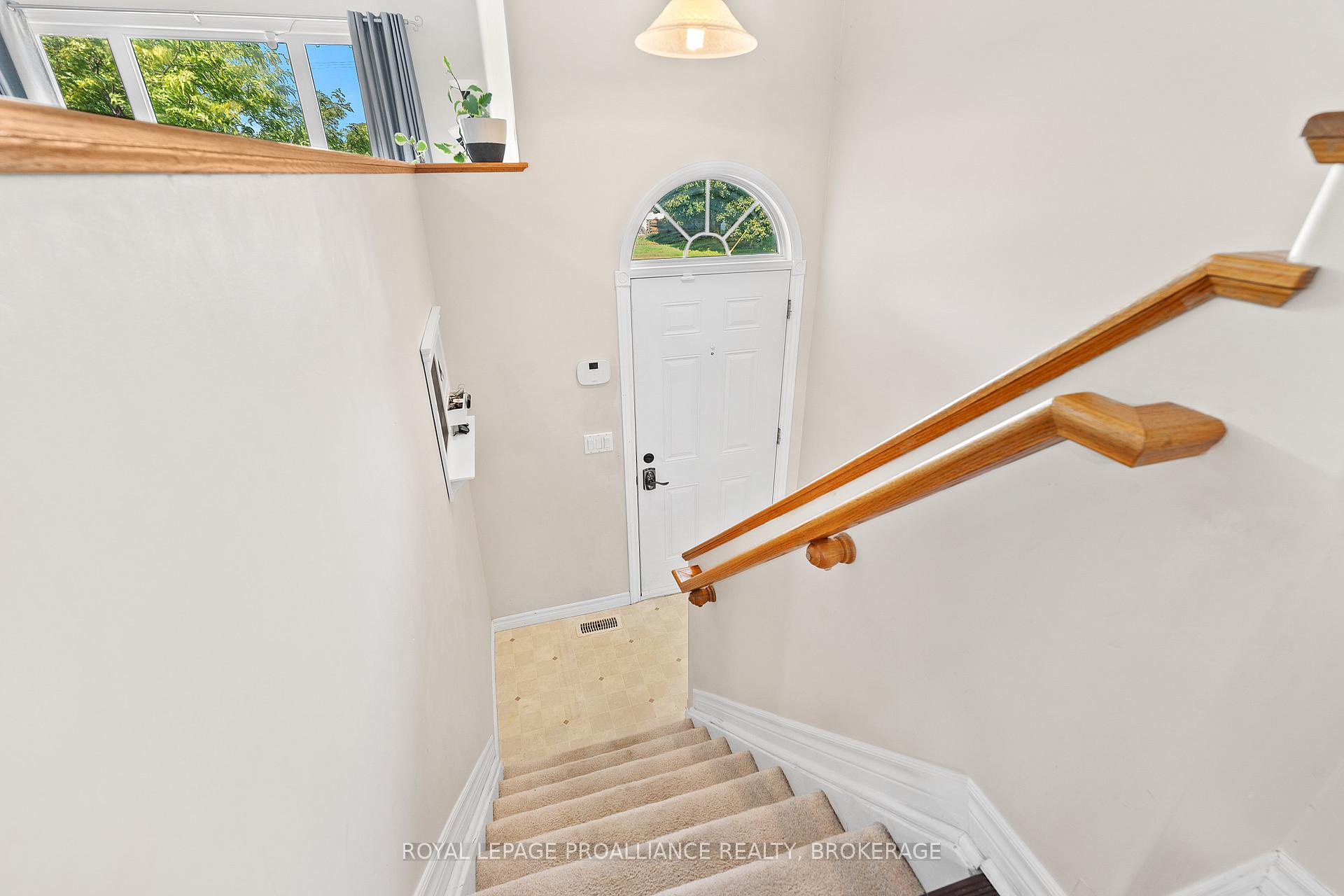 Photo 2 of 54 Briceland Street, Kingston, Rideau — HOMEH