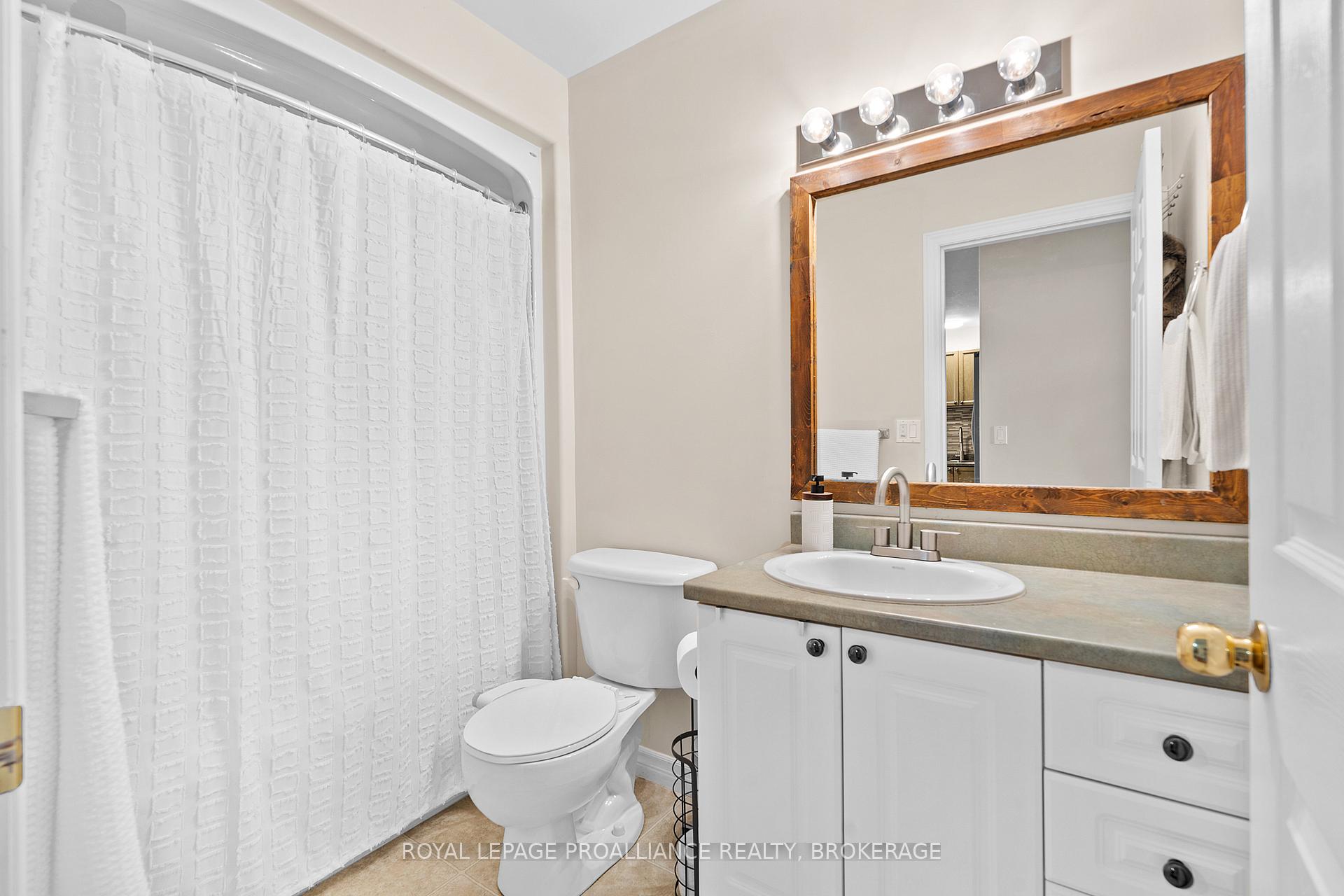 Photo 12 of 54 Briceland Street, Kingston, Rideau — HOMEH