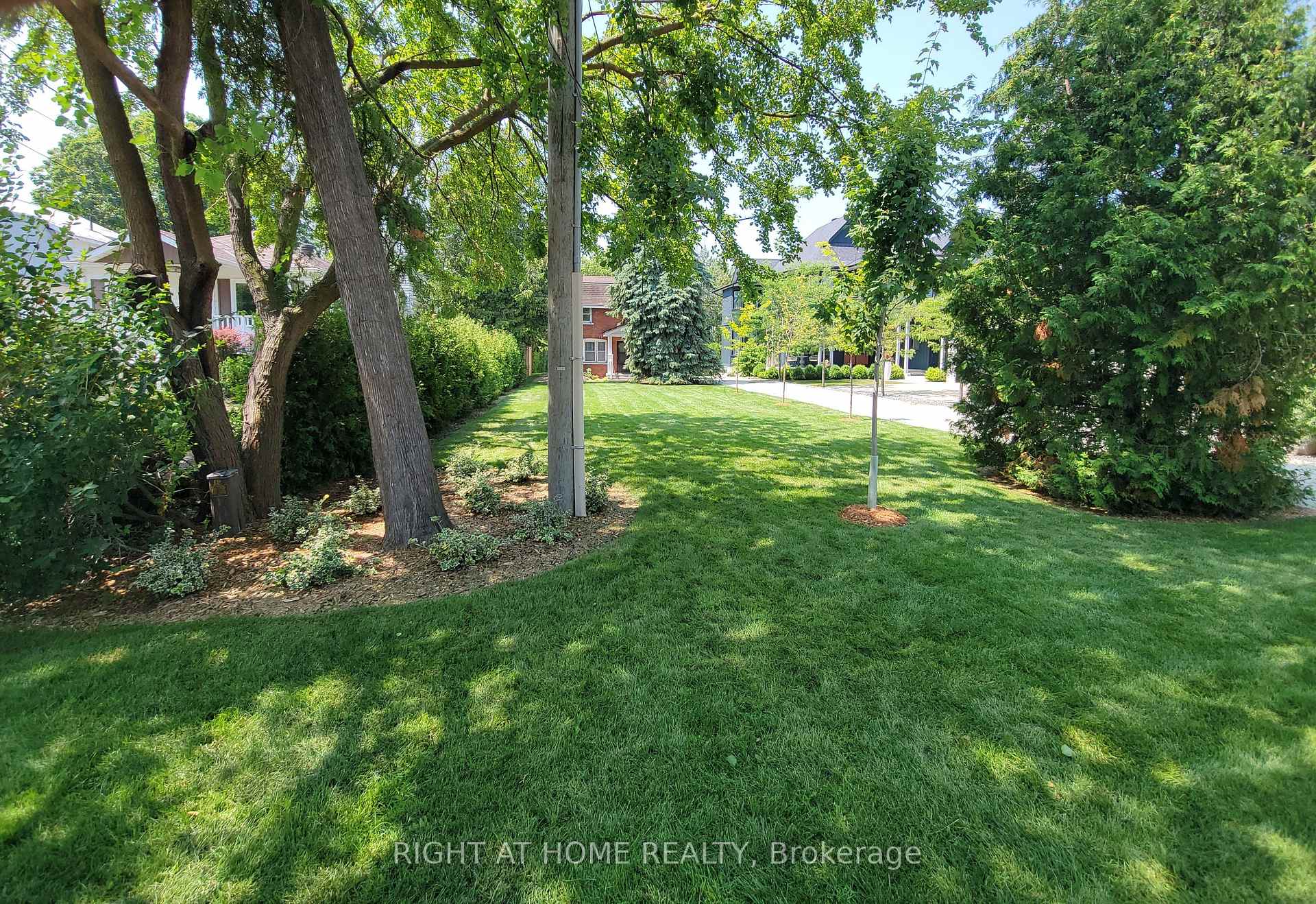 Photo 1 of 29 Niagara Street S, Collingwood — HOMEH