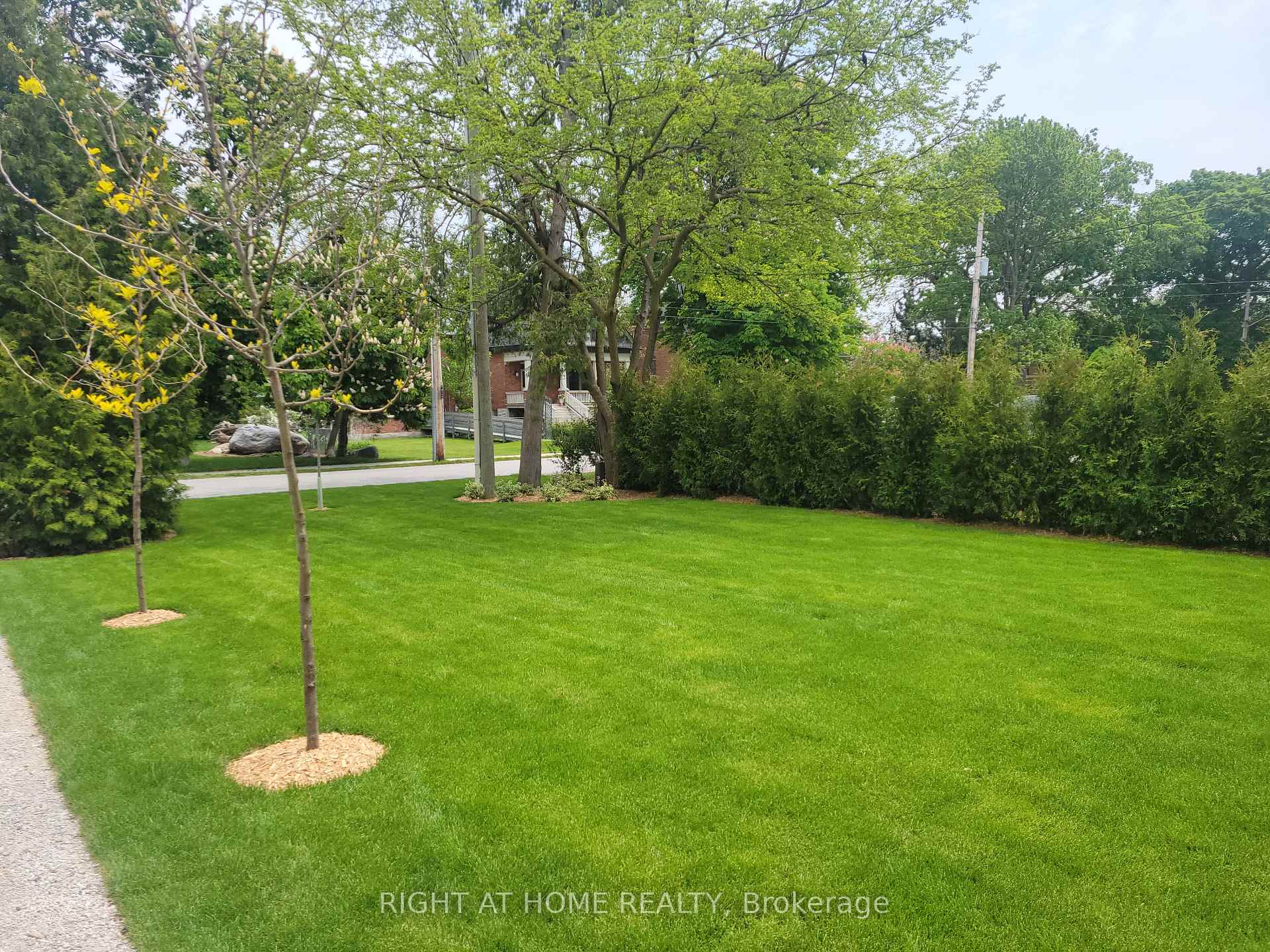 Photo 5 of 29 Niagara Street S, Collingwood — HOMEH