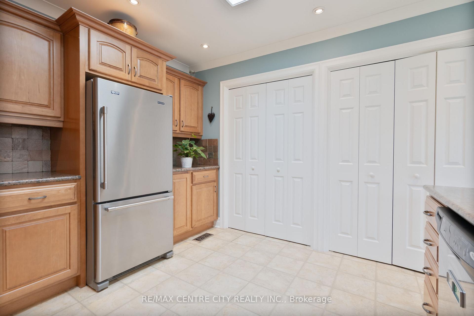Photo 5 of 132 Maria Street, Strathroy-Caradoc, NW — HOMEH