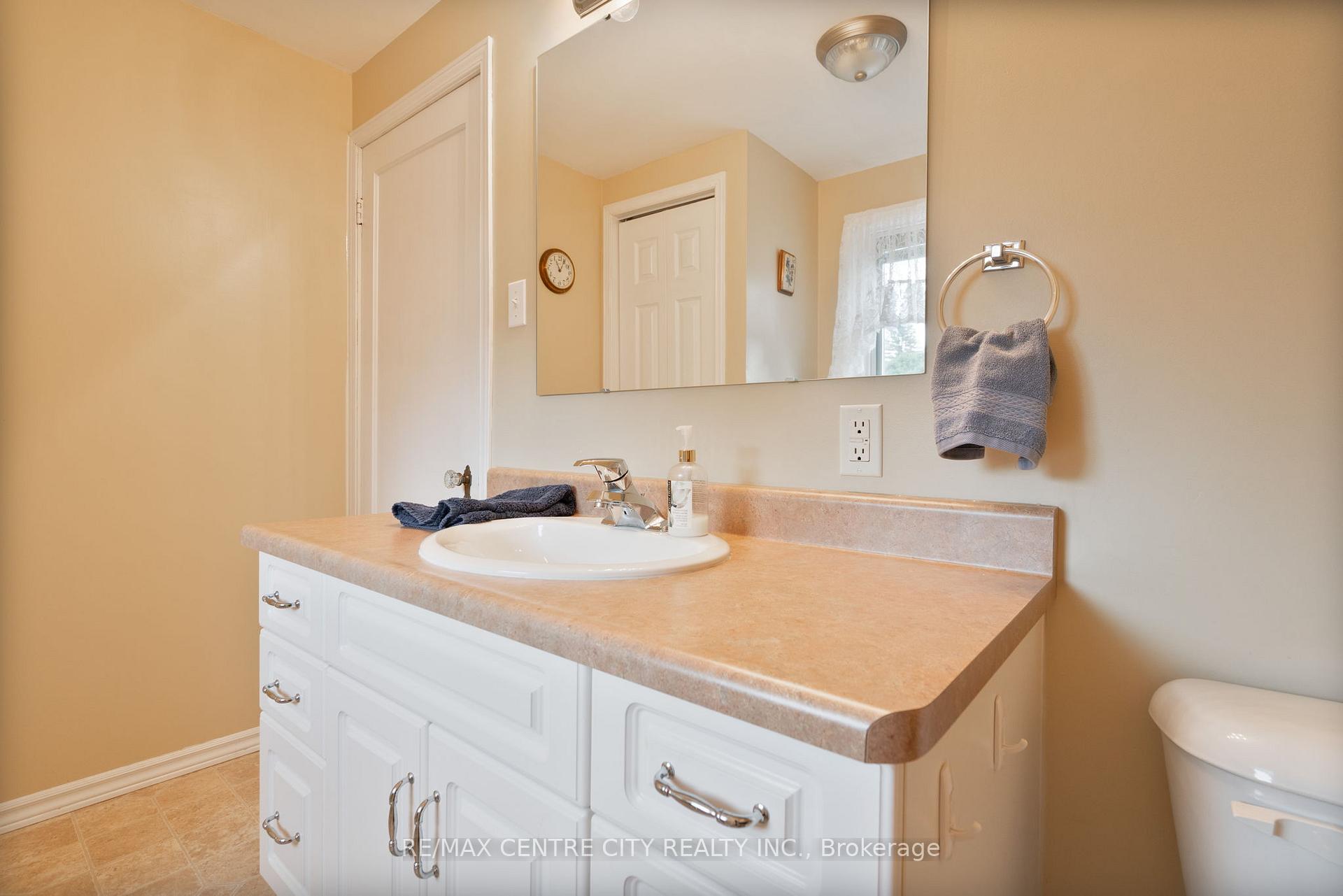 Photo 14 of 132 Maria Street, Strathroy-Caradoc, NW — HOMEH