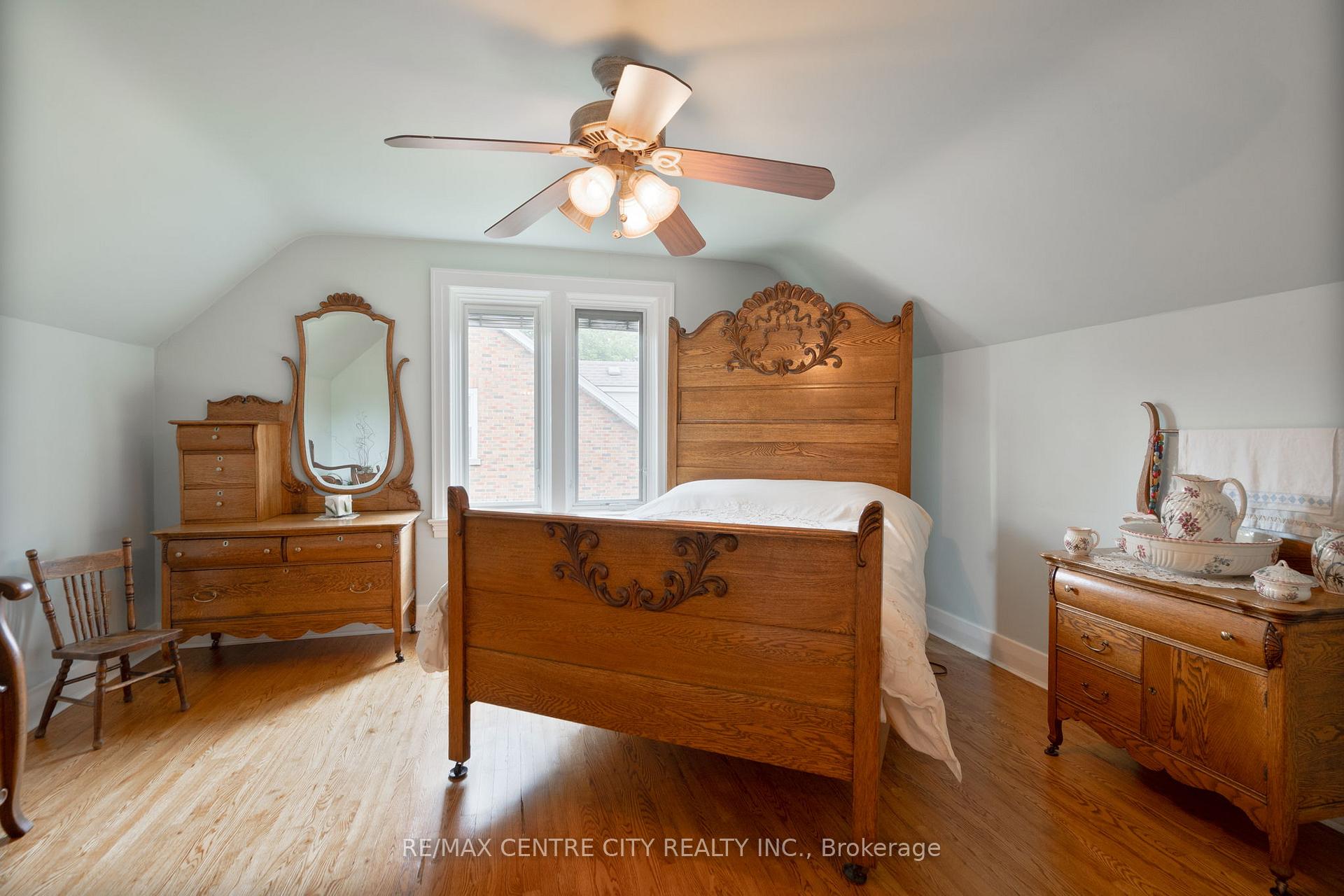 Photo 12 of 132 Maria Street, Strathroy-Caradoc, NW — HOMEH