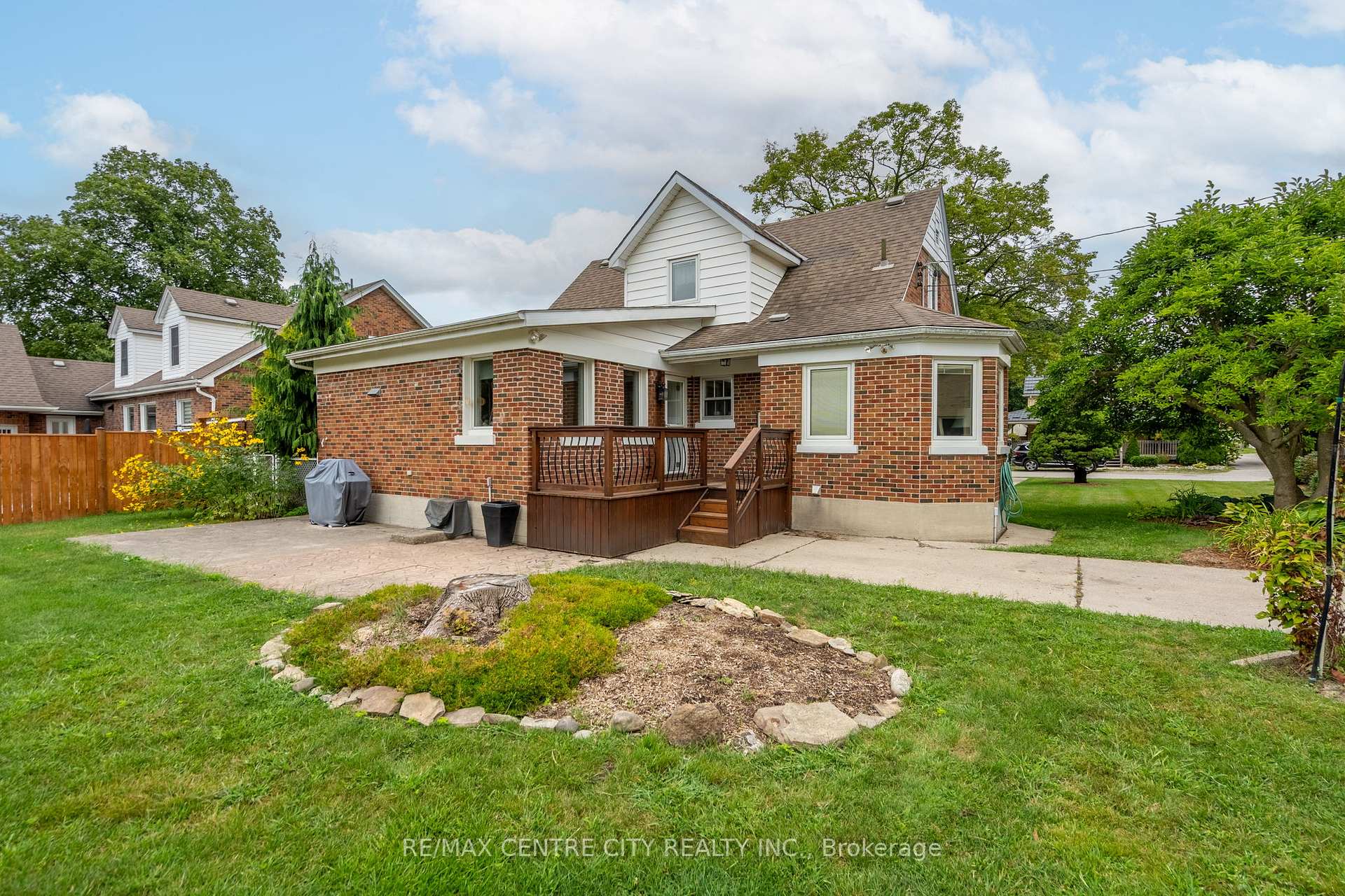Photo 23 of 132 Maria Street, Strathroy-Caradoc, NW — HOMEH