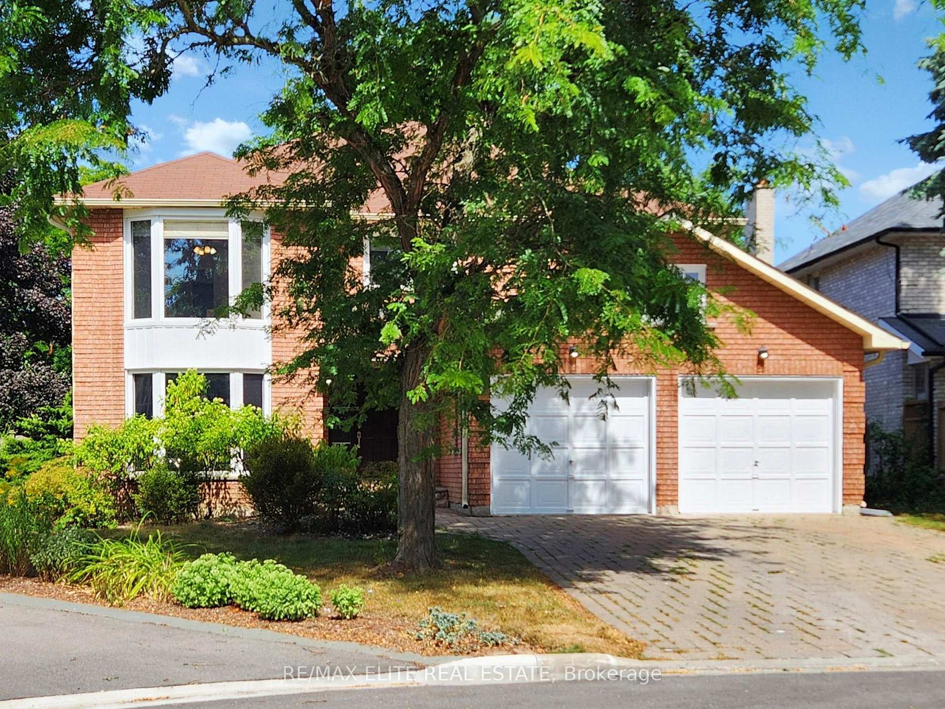 Photo 1 of 8 Millpond Place, Markham, Raymerville — HOMEH