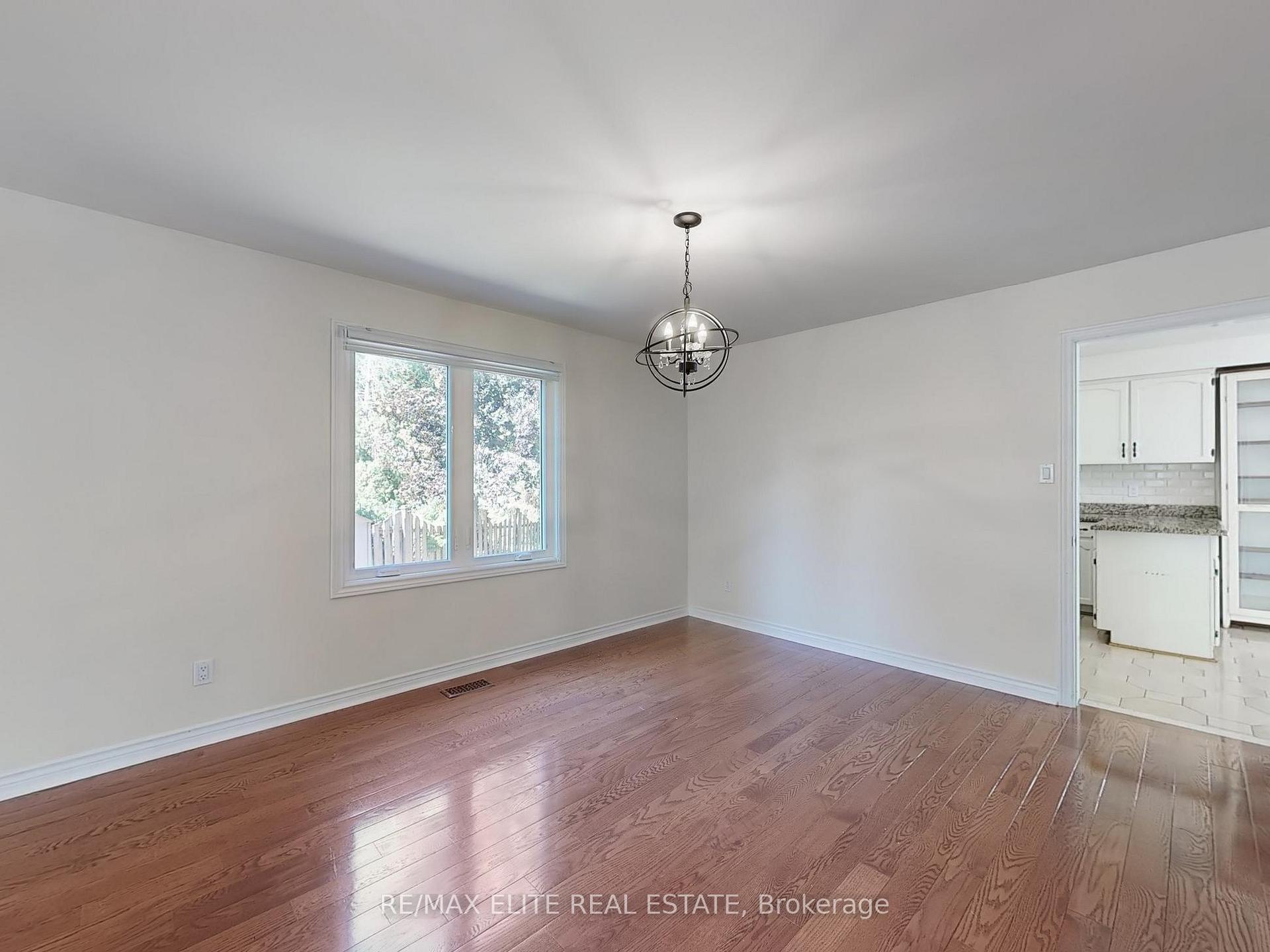 Photo 5 of 8 Millpond Place, Markham, Raymerville — HOMEH