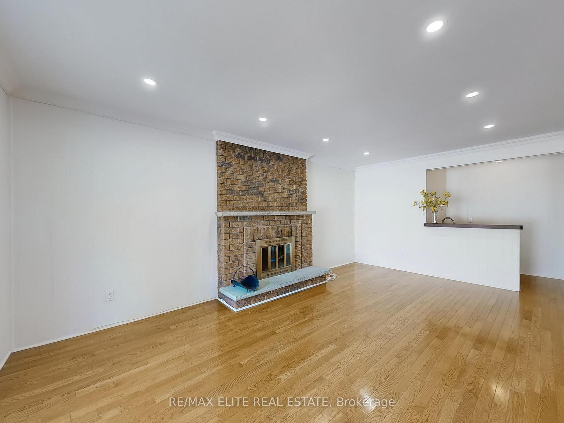 Photo 11 of 8 Millpond Place, Markham, Raymerville — HOMEH